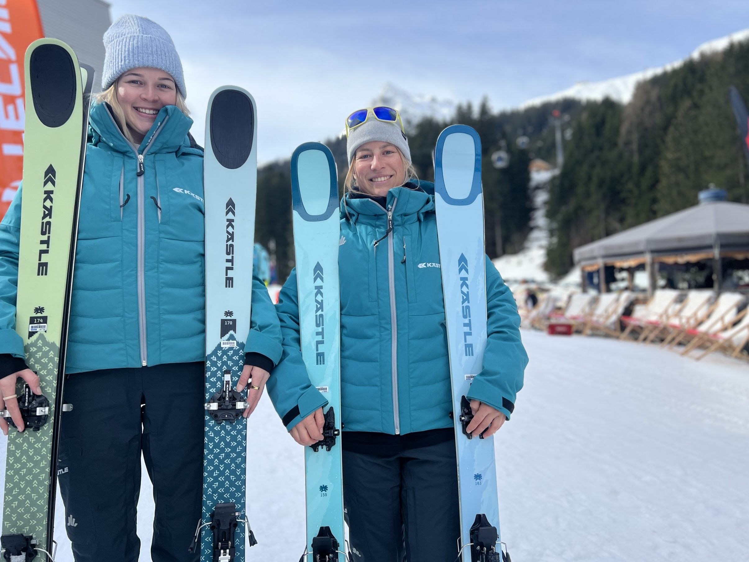 Fraziska und Juli präsentierten die neuen Kästle-Modelle.