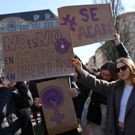 Anlässlich des Weltfrauentags finden auch dieses Jahr weltweit Proteste statt. Hier ein Bild aus Berlin, Deutschland.
