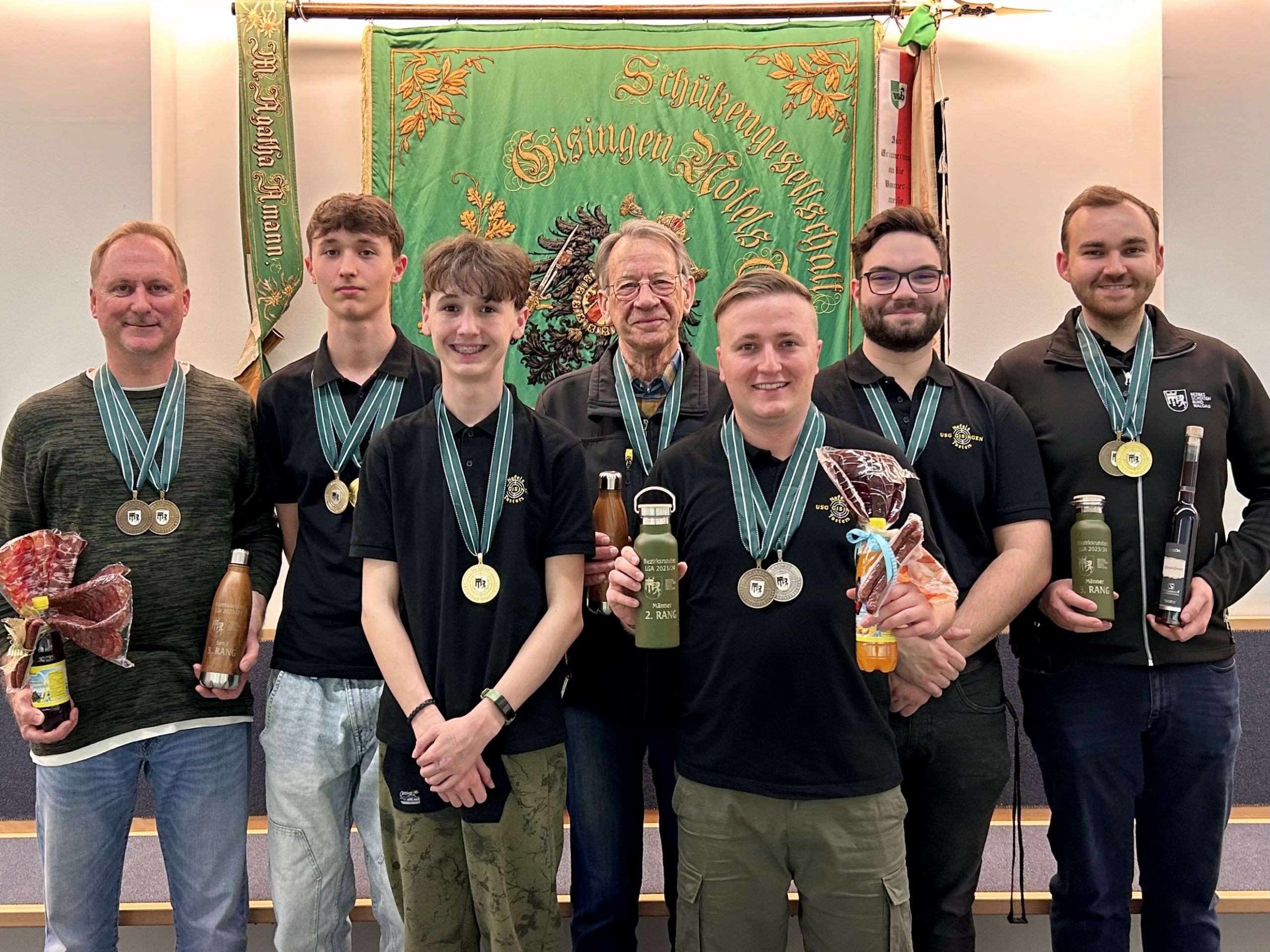 Gruppenfoto: Grinschgl Erwin, Dietinger Aaron, Dietinger Julian, Meier Raimund, Kaiser Aaron, Bolter Angelo und Wilhelm Jakob.