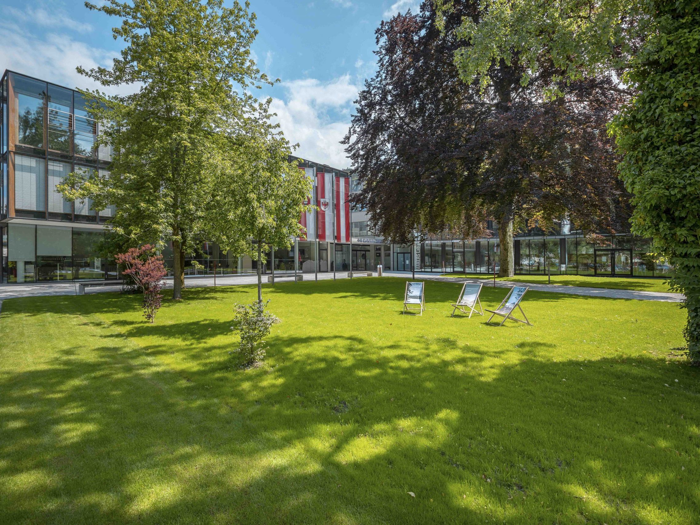 Am 13. April 2024 lädt die FH Kufstein Tirol zum Tag der offenen Tür ein.