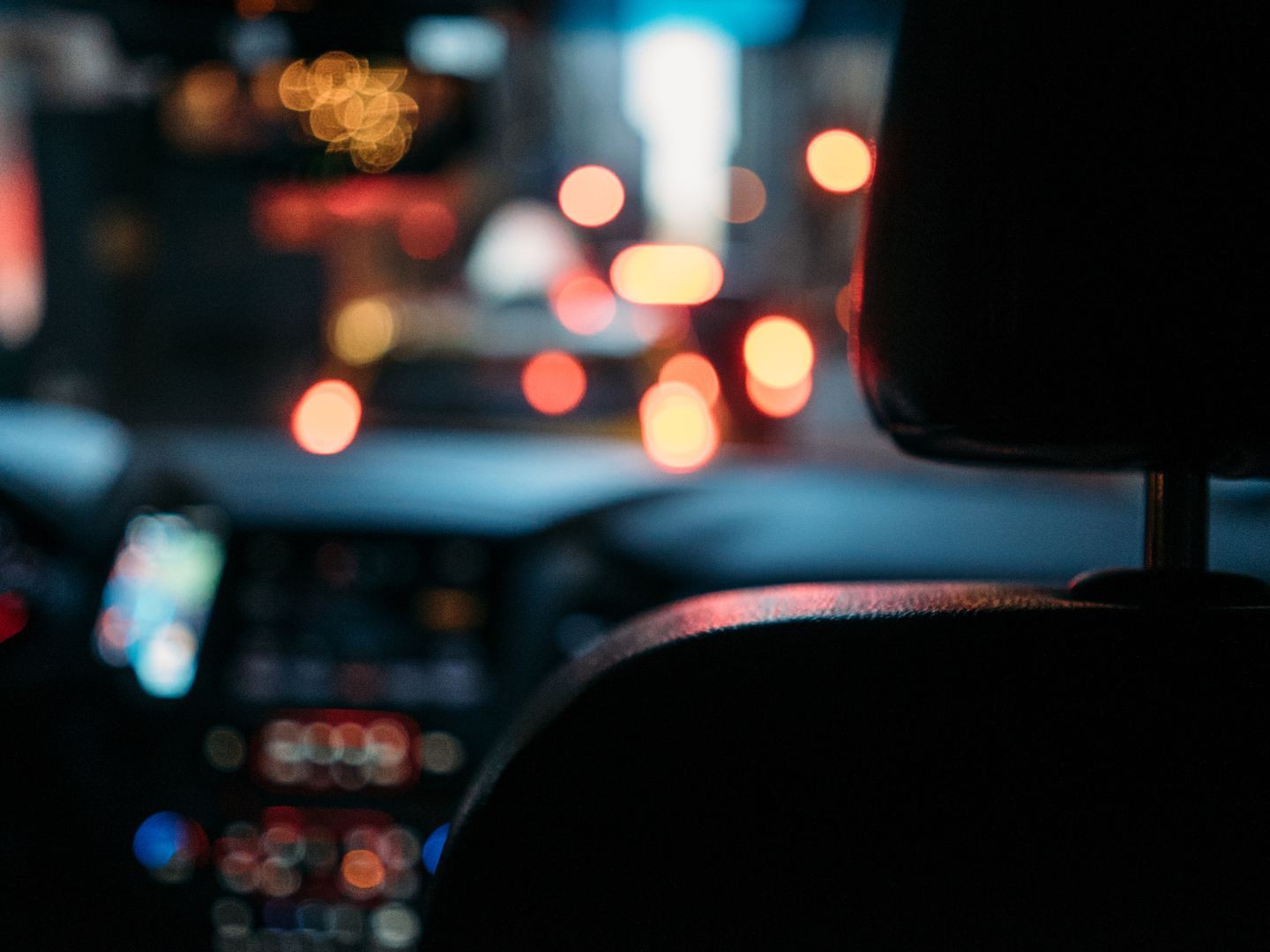 Ein Fahrer des Fahrdienstunternehmens "Bolt" soll eine Wienerin vergewaltigt haben. Ein Fahrer des Fahrdienstunternehmens "Bolt" soll eine Wienerin vergewaltigt haben.