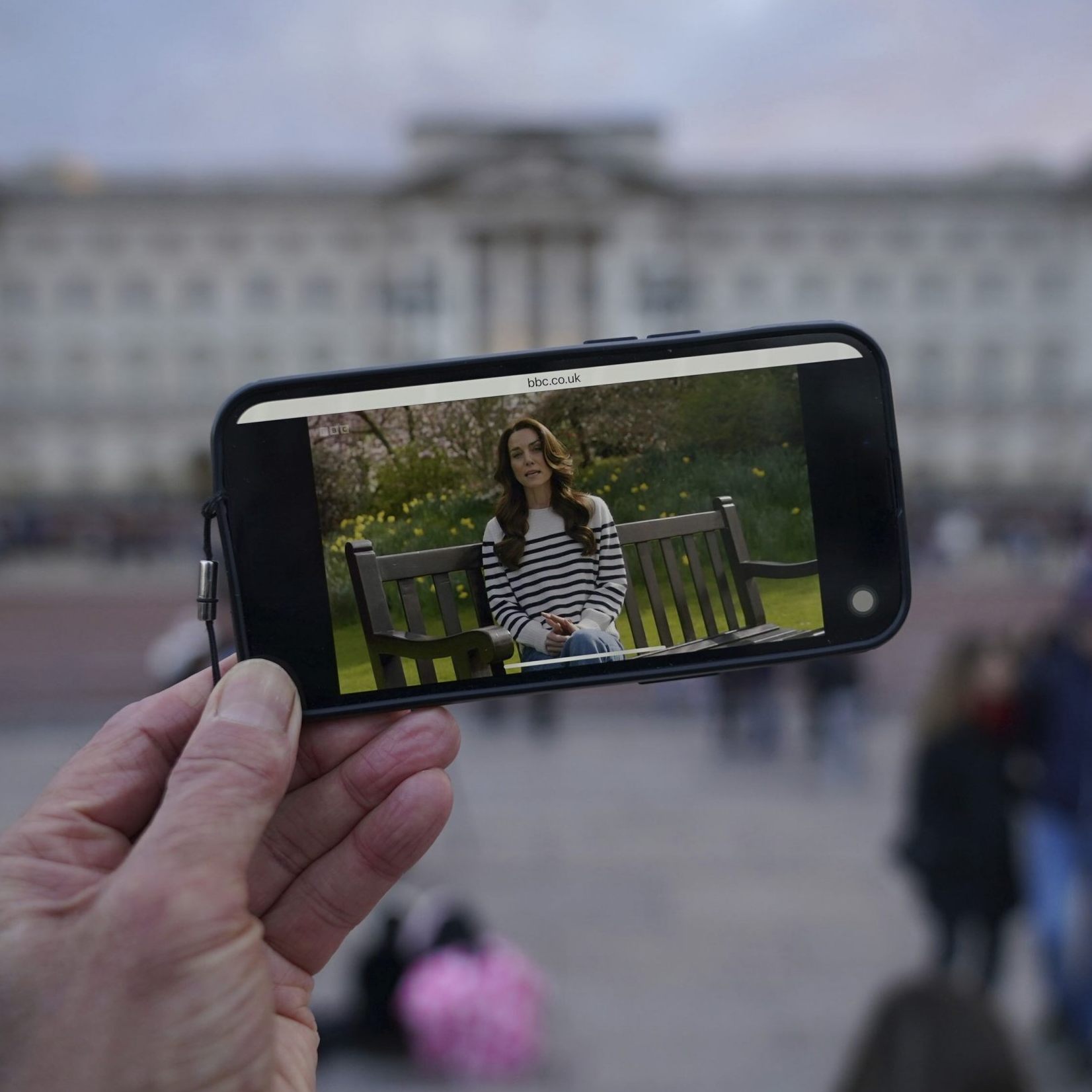Debatte über Algorithmus auf Social Media.