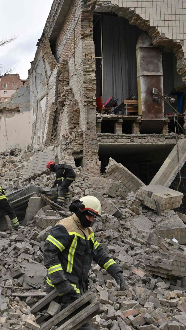 Ukraine unter Beschuss: Ballistische Raketenangriffe treffen Kiew.