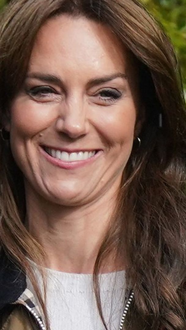 Kate hat Krebs und wird gemobbt.