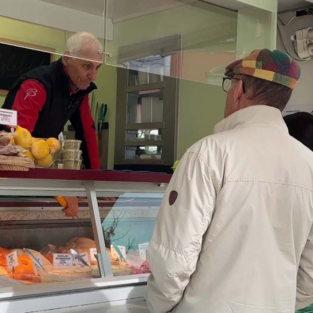 Wird am Karfreitag viel Fisch gegessen? VOL.AT hat sich am Wochenmarkt umgehört.