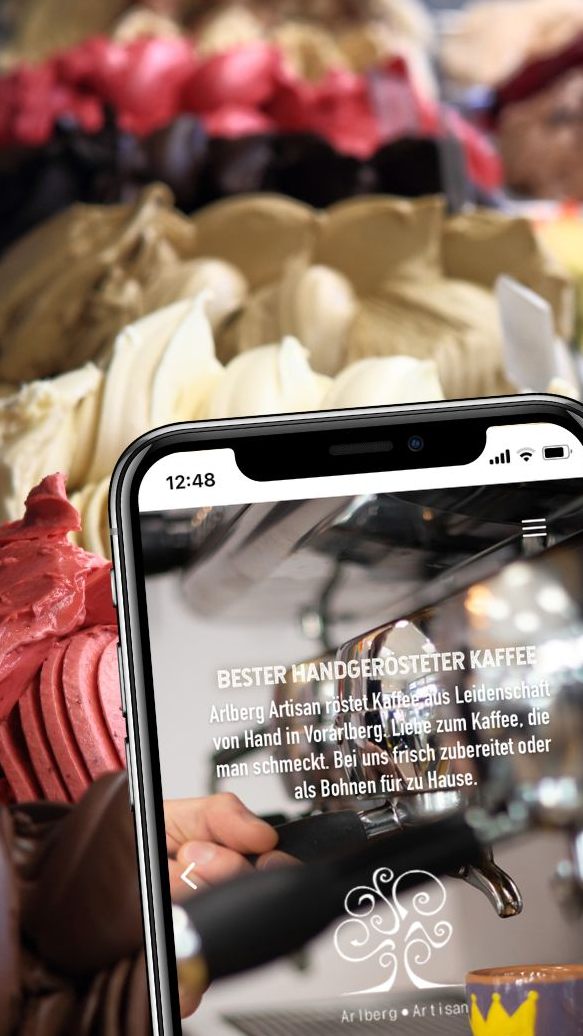 Nach dem Motto "Klassisches und Ausgefallenes, nur kein Standard" gibt es neben den Klassikern auch regelmäßig wechselnde Sorten in der Eisdiele.