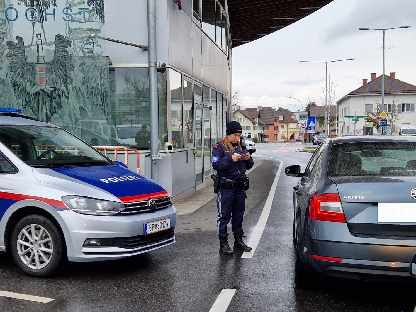 Bei Kontrollen der Fremdenpolizei wurden mehrere Verstöße registriert. Bei Kontrollen der Fremdenpolizei wurden mehrere Verstöße registriert.