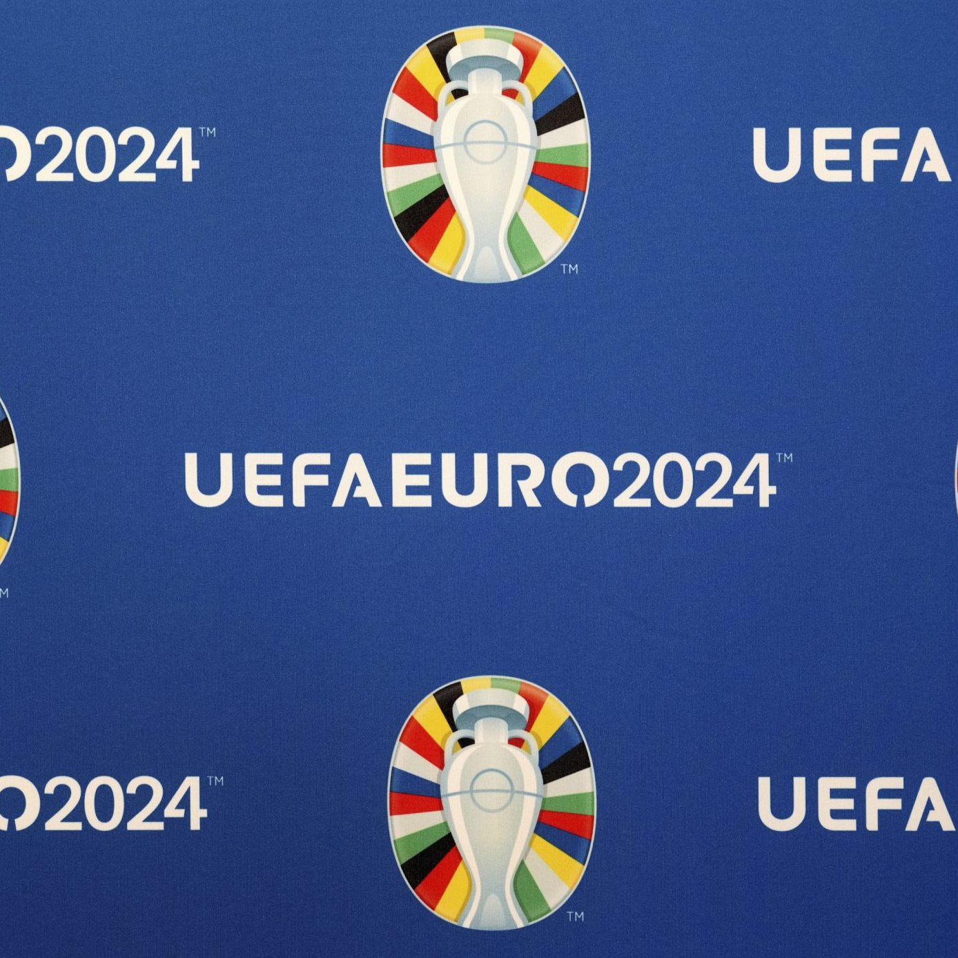 Die Spiele der Fußball-EM 2024 zeigen ServusTV und der ORF.