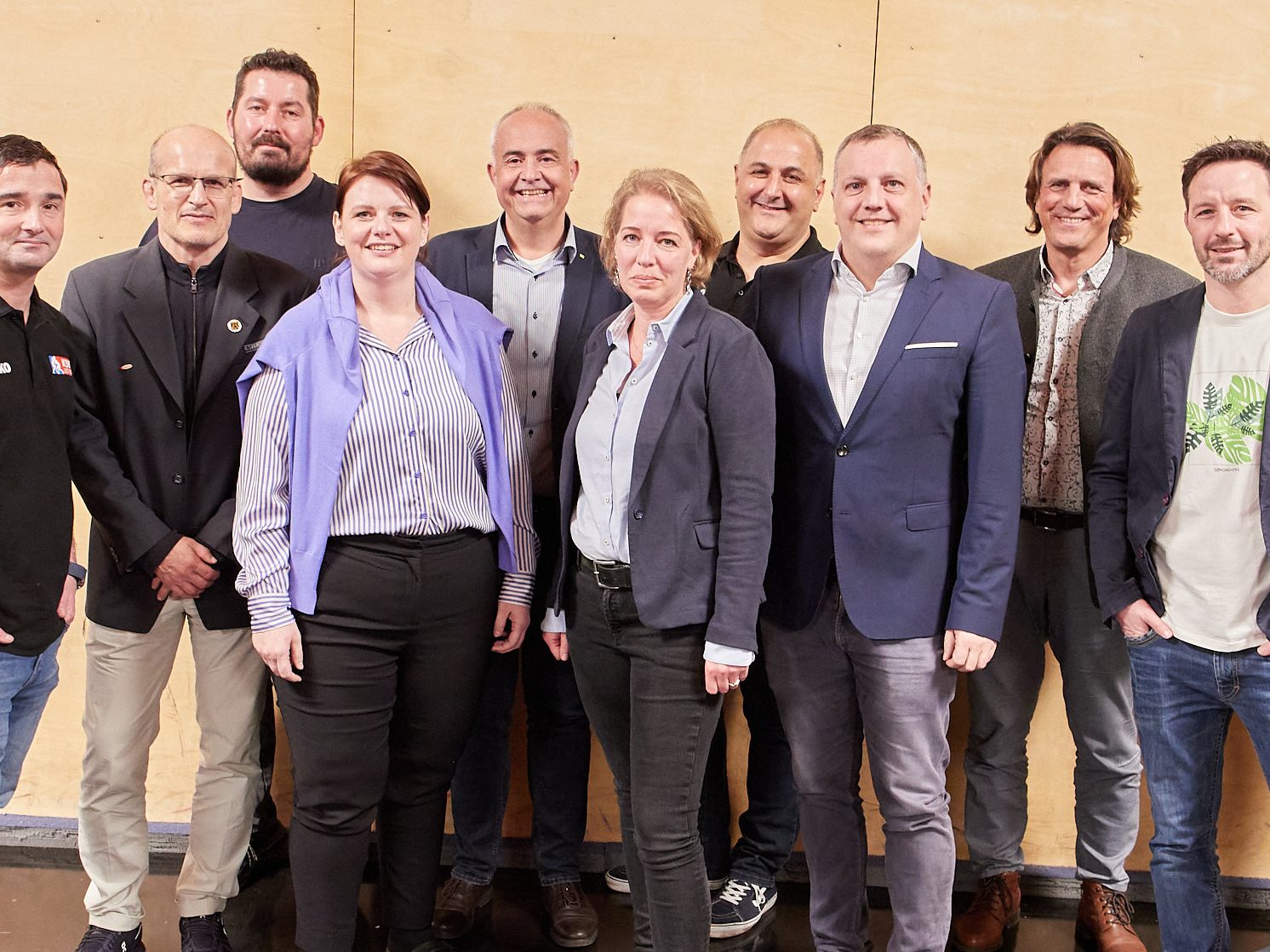 Andreas Nagel, Michael Häusle, Michael Loacker, Sabrina Melioris, Bürgermeister Manfred Böhmwalder, Cornelia Demirel, Kemal Demirel, Gemeinderat Christoph Längle, Bürgermeister Gerd Hölzl, Matthias Kathan und Thomas Fend. Andreas Nagel, Michael Häusle, Michael Loacker, Sabrina Melioris, Bürgermeister Manfred Böhmwalder, Cornelia Demirel, Kemal Demirel, Gemeinderat Christoph Längle, Bürgermeister Gerd Hölzl, Matthias Kathan und Thomas Fend.