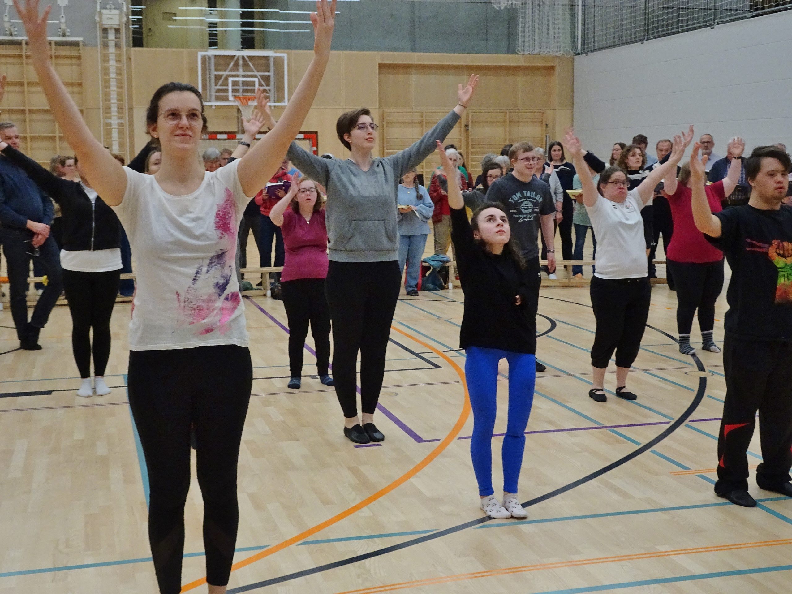 Die Begeisterung der Beteiligten war bei der ersten gemeinsamen Probe förmlich spürbar. Die Begeisterung der Beteiligten war bei der ersten gemeinsamen Probe förmlich spürbar.