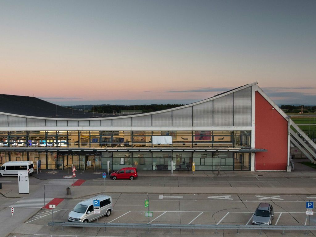 Wo Kann Man In Memmingen Flughafen Kostenlos Parken www.vol.at