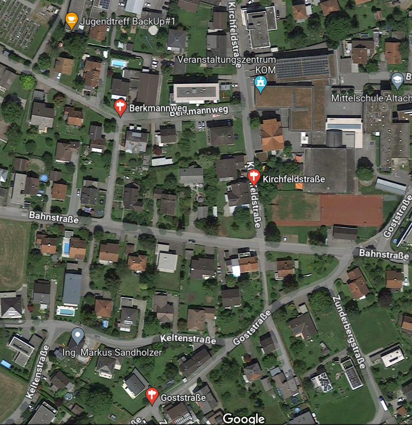 Die junge Frau befand sich auf dem Berkmannweg, unterwegs von der Goststraße in Richtung Kirchfeldstraße. 