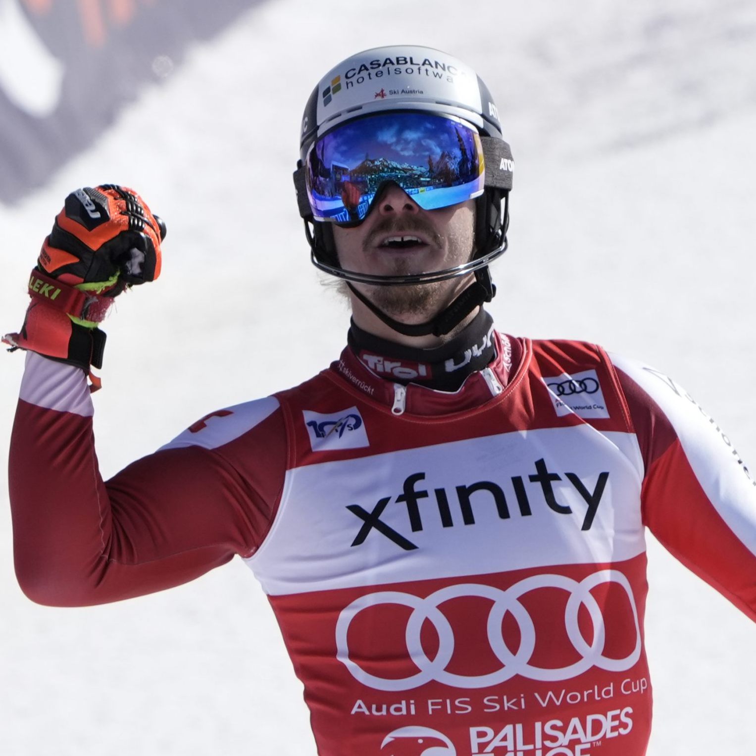 Manuel Feller hat die Slalom-Kugel schon fix.
