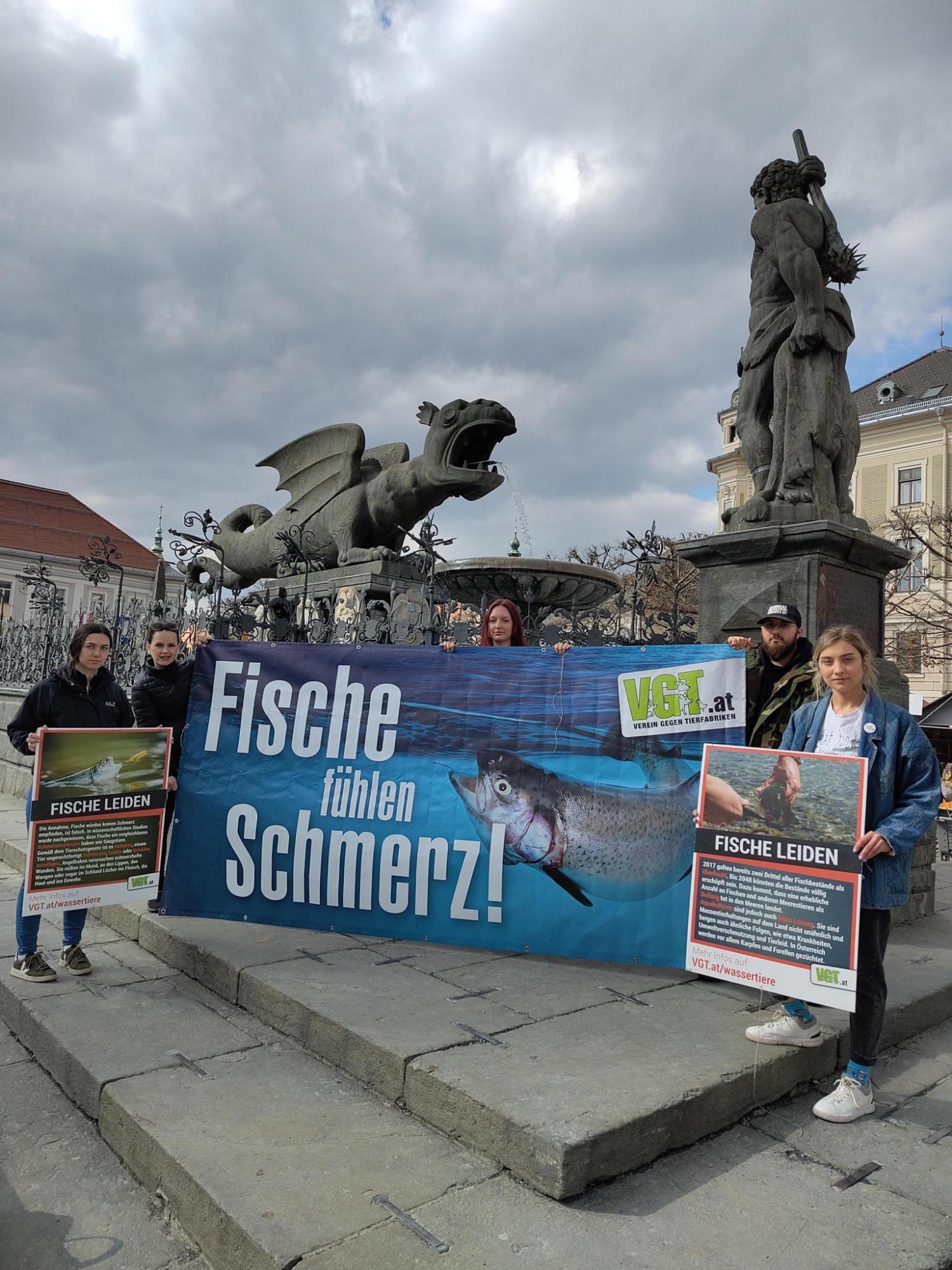Im Zentrum von Klagenfurt machte das VGT-Team Kärnten auf die Tierschutzprobleme bei der Fischerei aufmerksam.