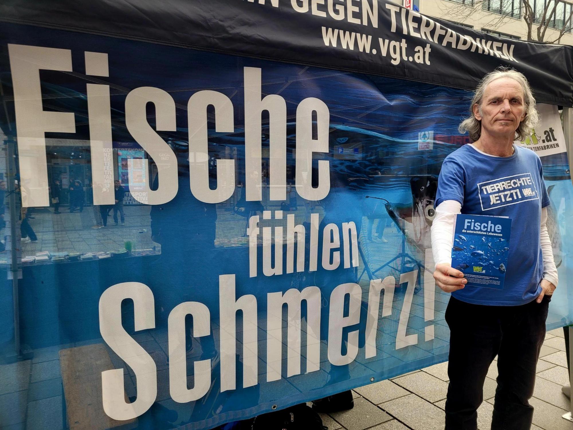 VGT-Kundgebung in der Mariahilfer Straße in Wien anlässlich des Welttages für das Ende der Fischerei.