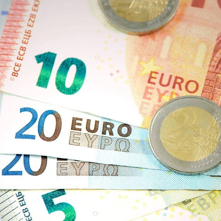 Die Einigung auf einen Banken-KV bringt eine Gehaltserhöhung.