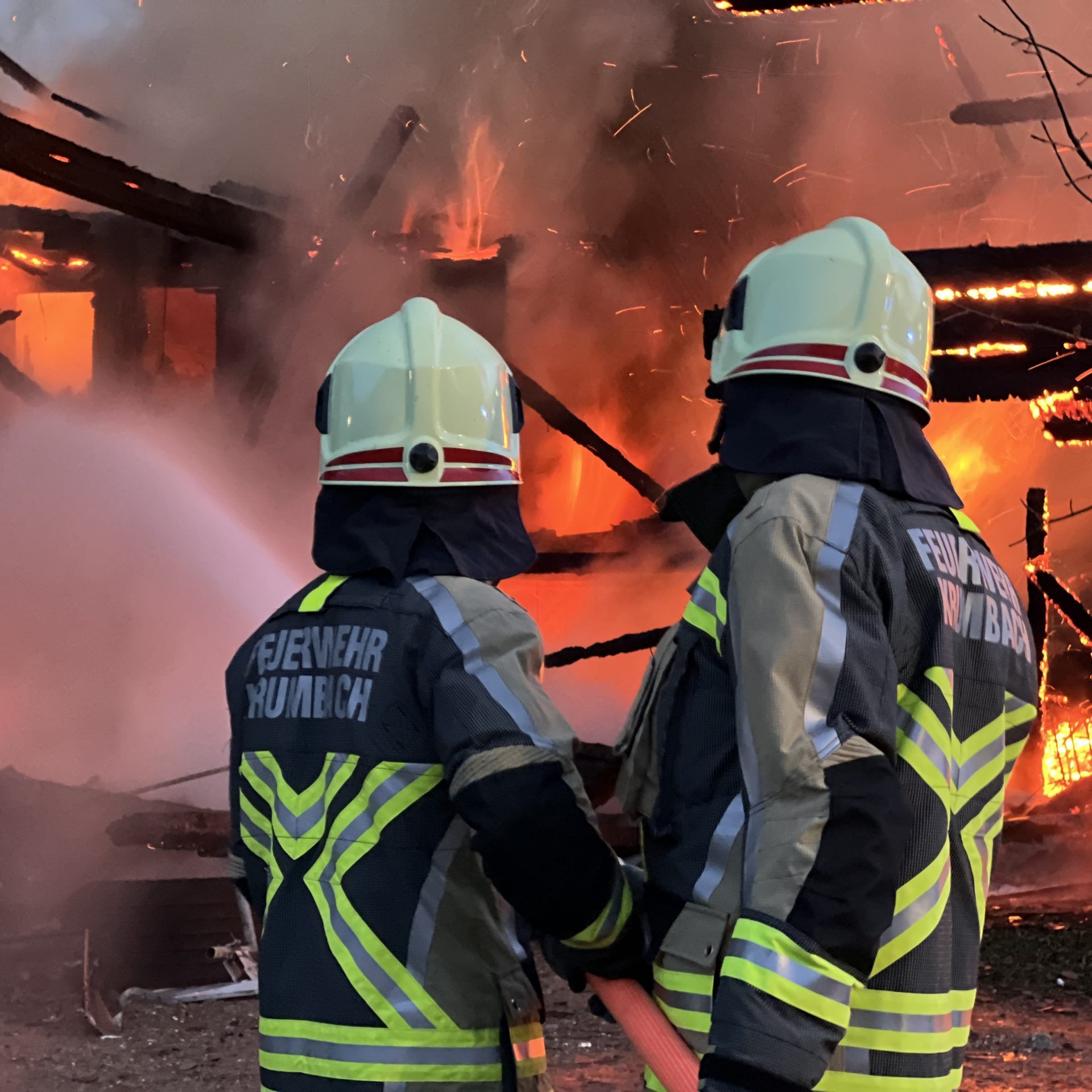 In den frühen Morgenstunden musste die Feuerwehr zu einem Großbrand in Hittisau ausrücken.