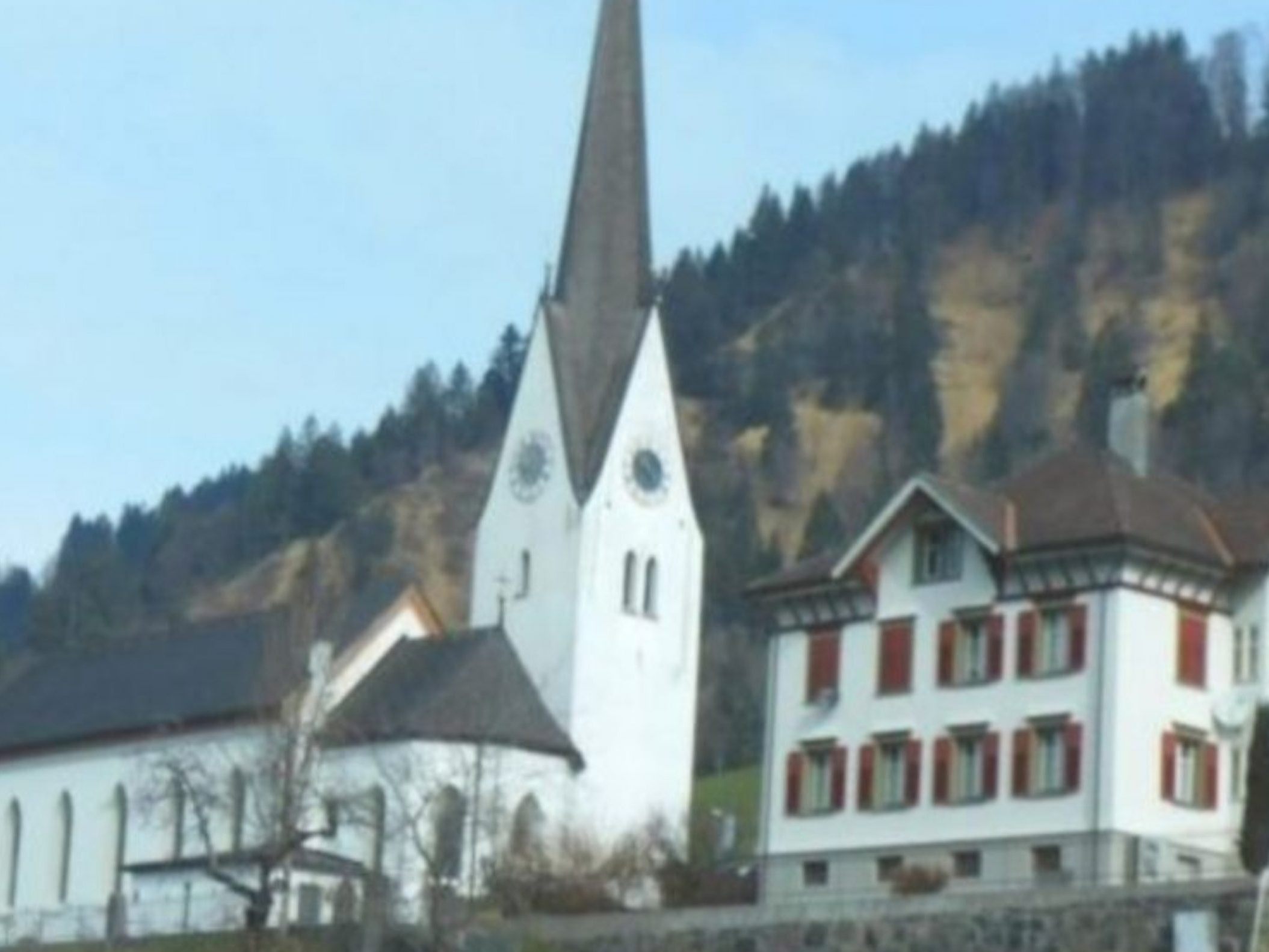 Die Gemeinde strebt auch den kompletten Erwerb des Gemeindeamtes an. Die Gemeinde strebt auch den kompletten Erwerb des Gemeindeamtes an.