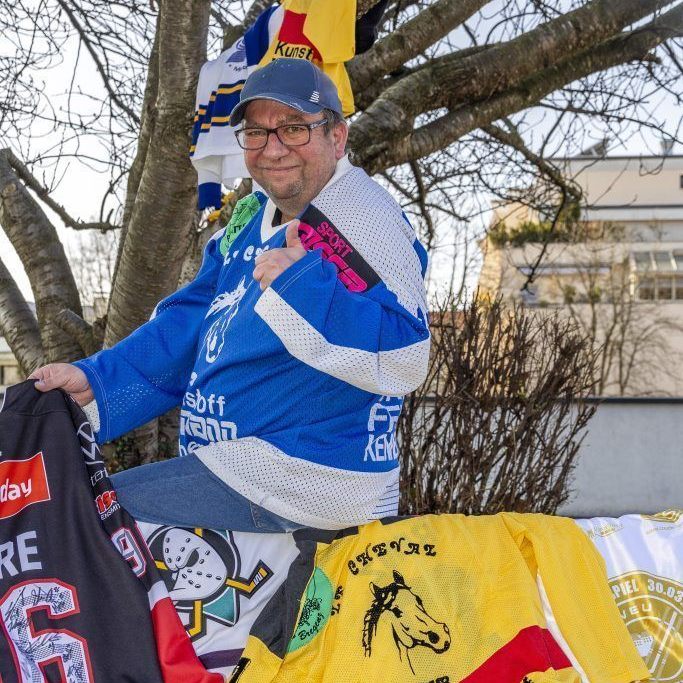 Der 54-Jährige spielte selbst lange Eishockey und Inline-Hockey.