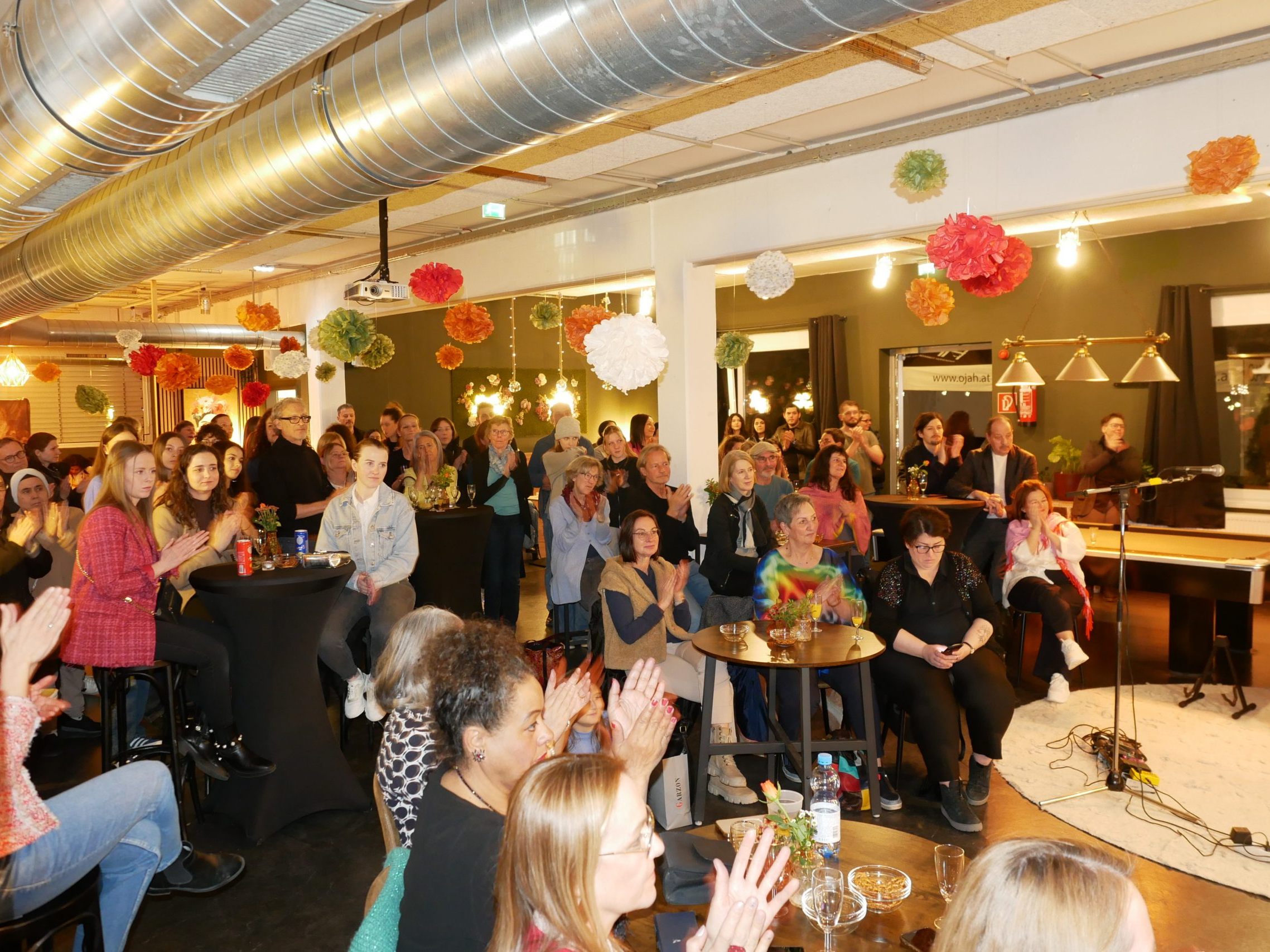 s’Kästle war bis auf den letzten Platz gefüllt.