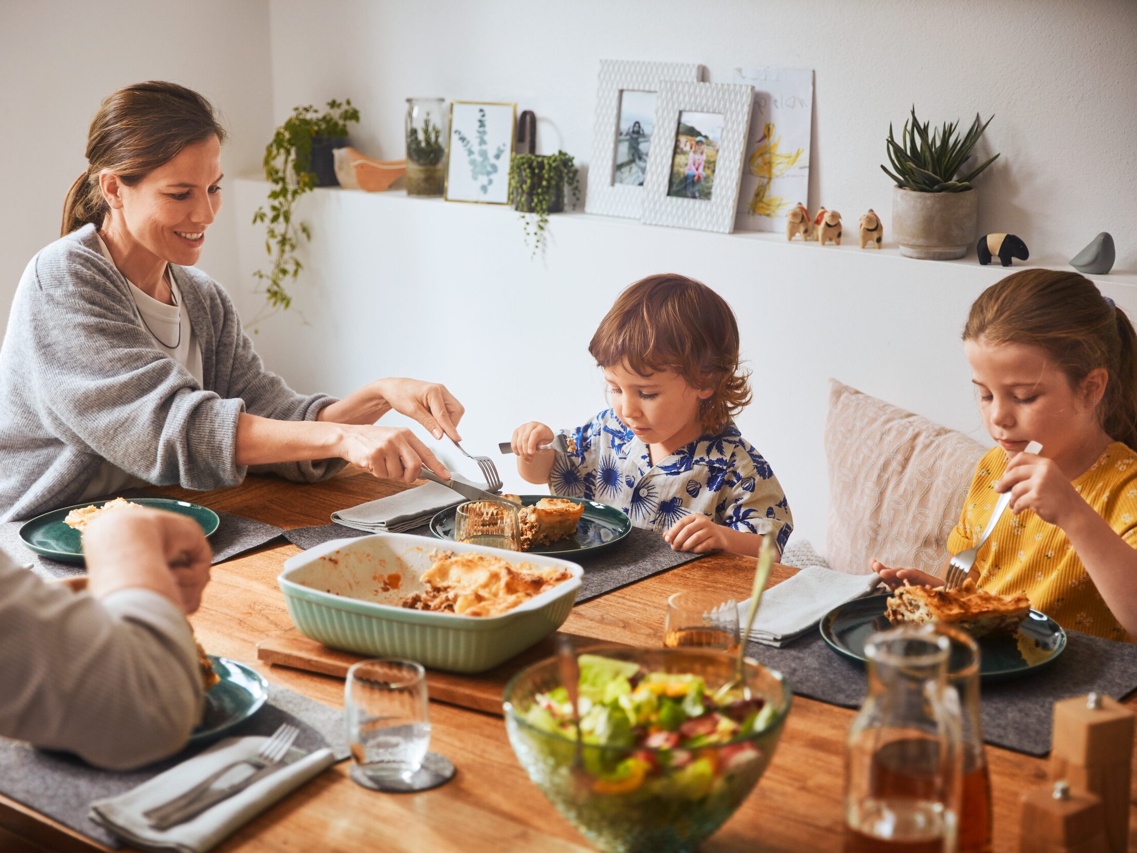 Was isst Österreichs Jugend und wie stehen Eltern zum Thema Ernährung? Was isst Österreichs Jugend und wie stehen Eltern zum Thema Ernährung?