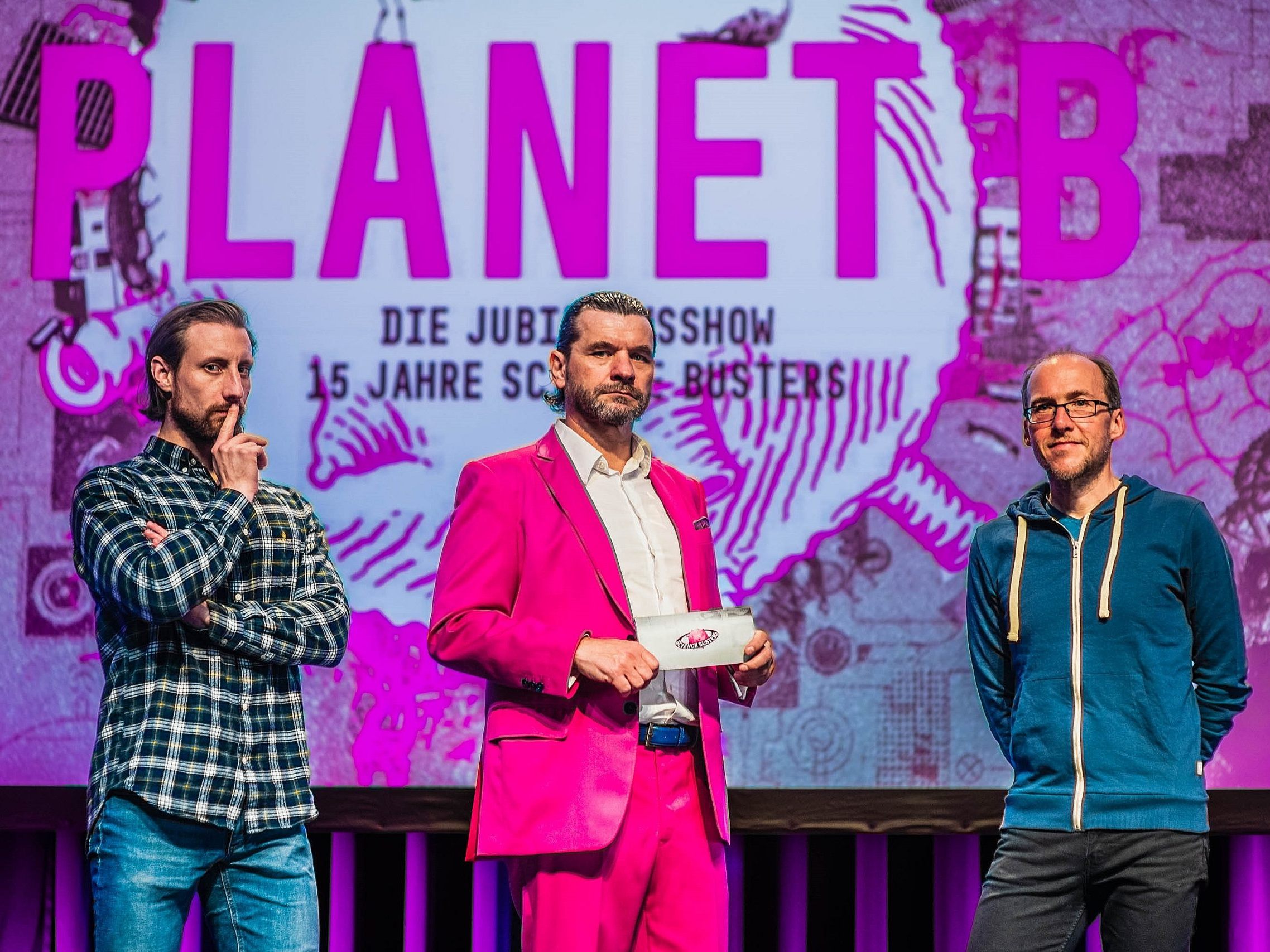 Die Science Busters gehen am Freitag am Dornbirner Spielboden wissenschaftlichen Fragen auf ihre ganz eigene Art nach.