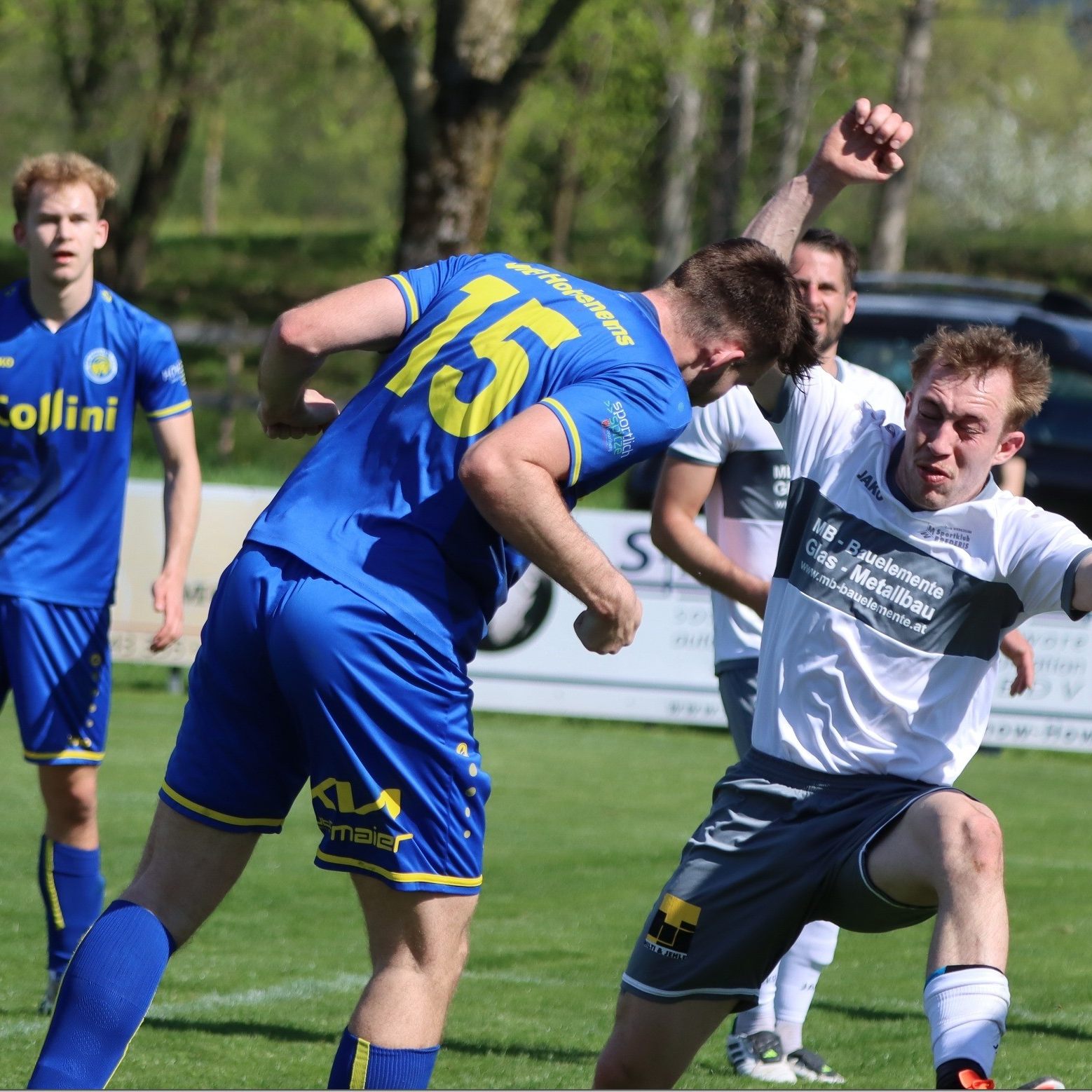 Raphael Schmid Nummer 15 schoss für Hohenems 1b gegen Brederis zwei Tore, eines davon war der Siegtreffer.