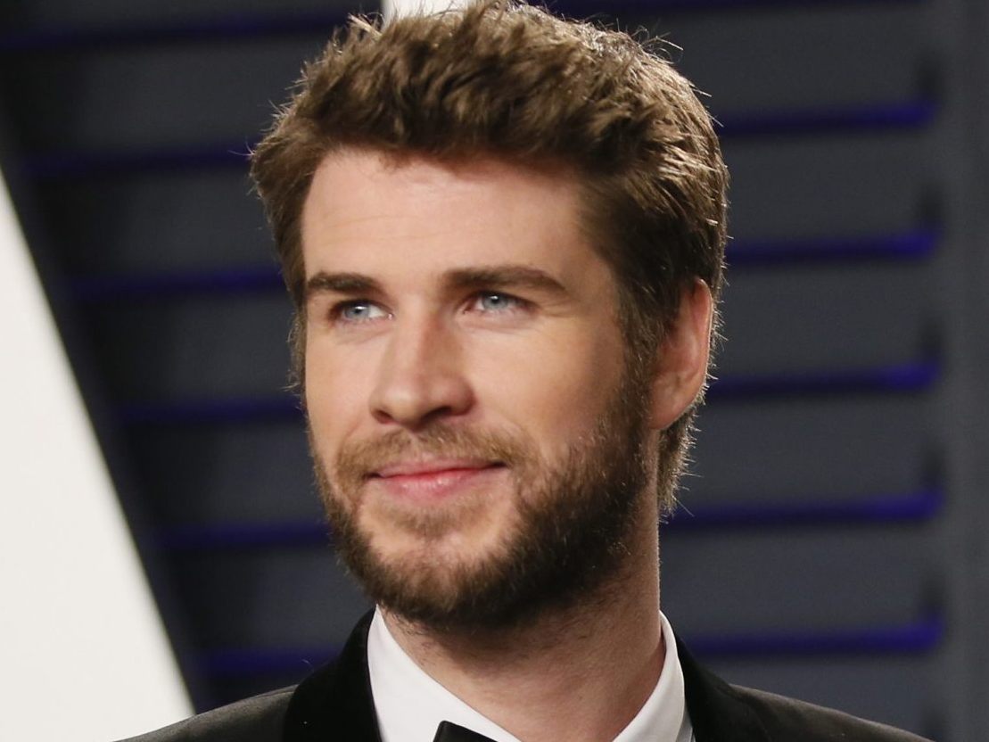 Liam Hemsworth übernimmt ab Staffel 4 die Rolle des Hexenmeisters Geralt von Riva. Liam Hemsworth übernimmt ab Staffel 4 die Rolle des Hexenmeisters Geralt von Riva.