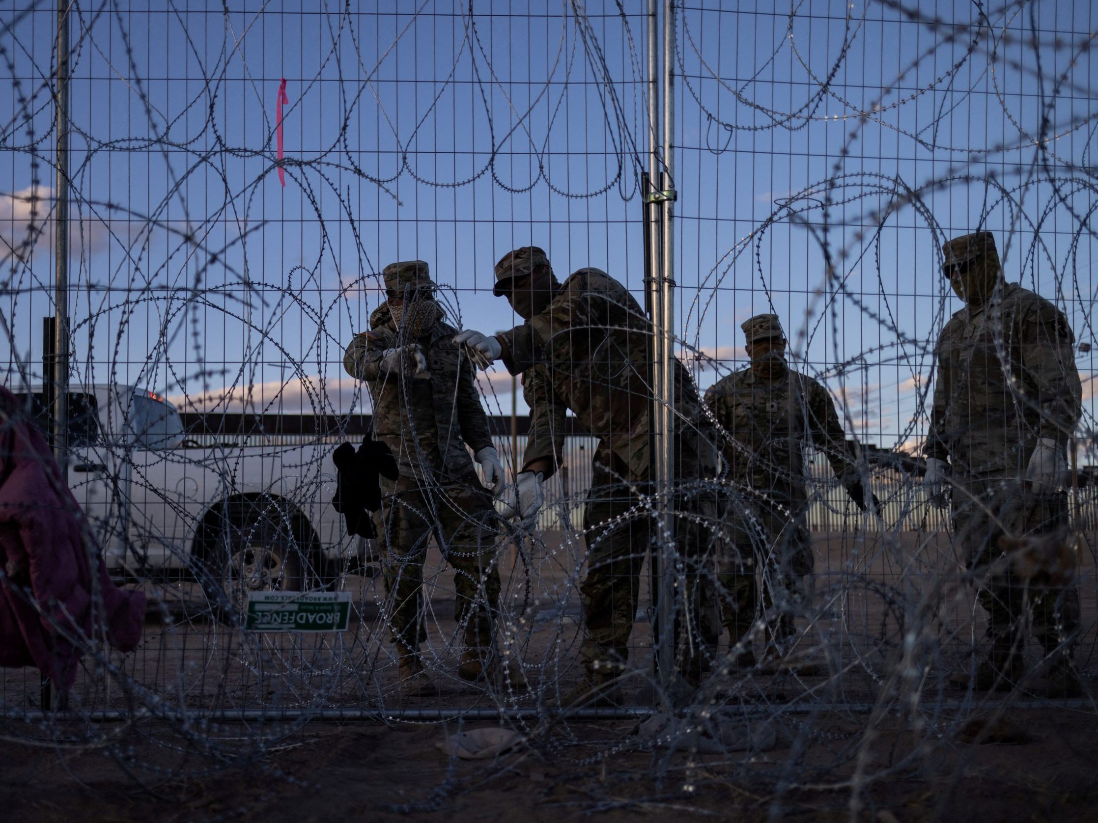 Die beiden Männer hatten unter anderem die Einrichtungen der amerikanischen Streitkräfte im Visier. Die beiden Männer hatten unter anderem die Einrichtungen der amerikanischen Streitkräfte im Visier.