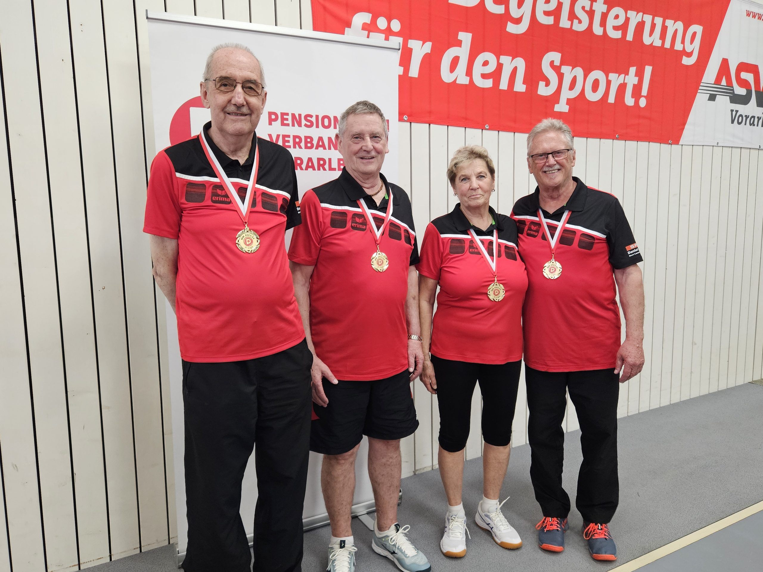 Die neuen Meister: Walter Hyden, Wilfried Pürstl, Doris Schatzmann und Richard Pürstl. Die neuen Meister: Walter Hyden, Wilfried Pürstl, Doris Schatzmann und Richard Pürstl.