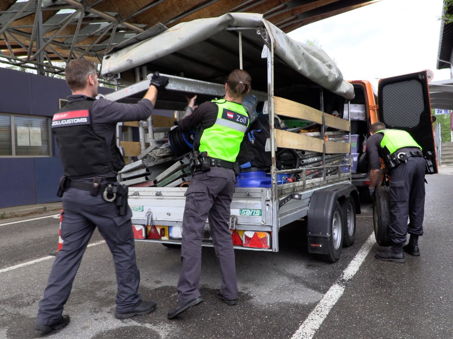 In dem Fahrzeug befand sich Diebesgut.