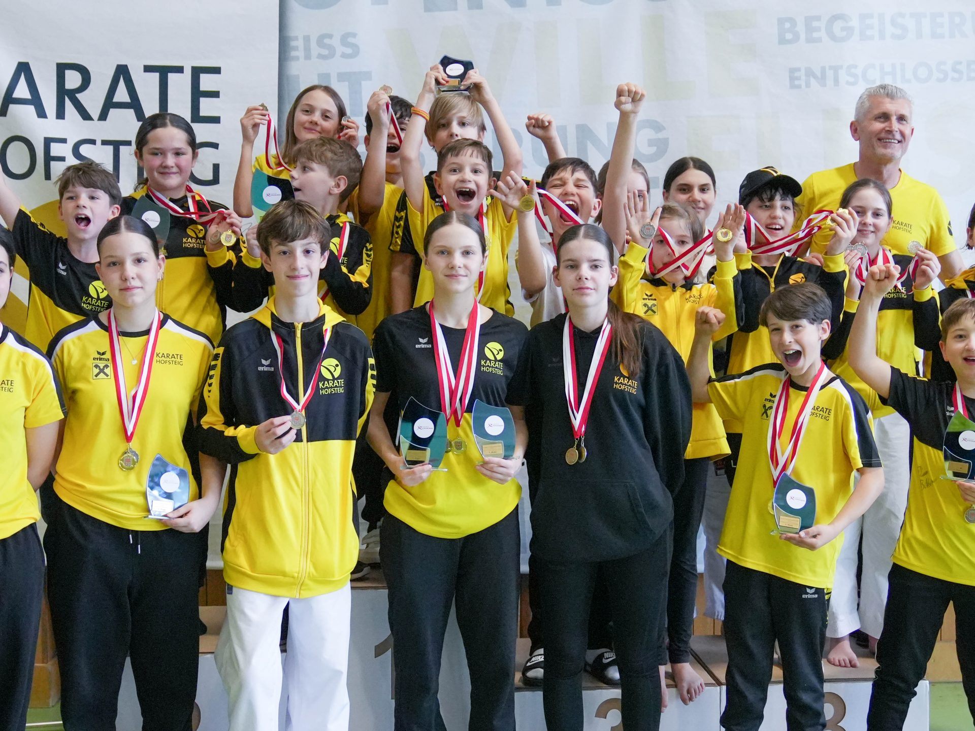Team KARATE HOFSTEIG Team KARATE HOFSTEIG