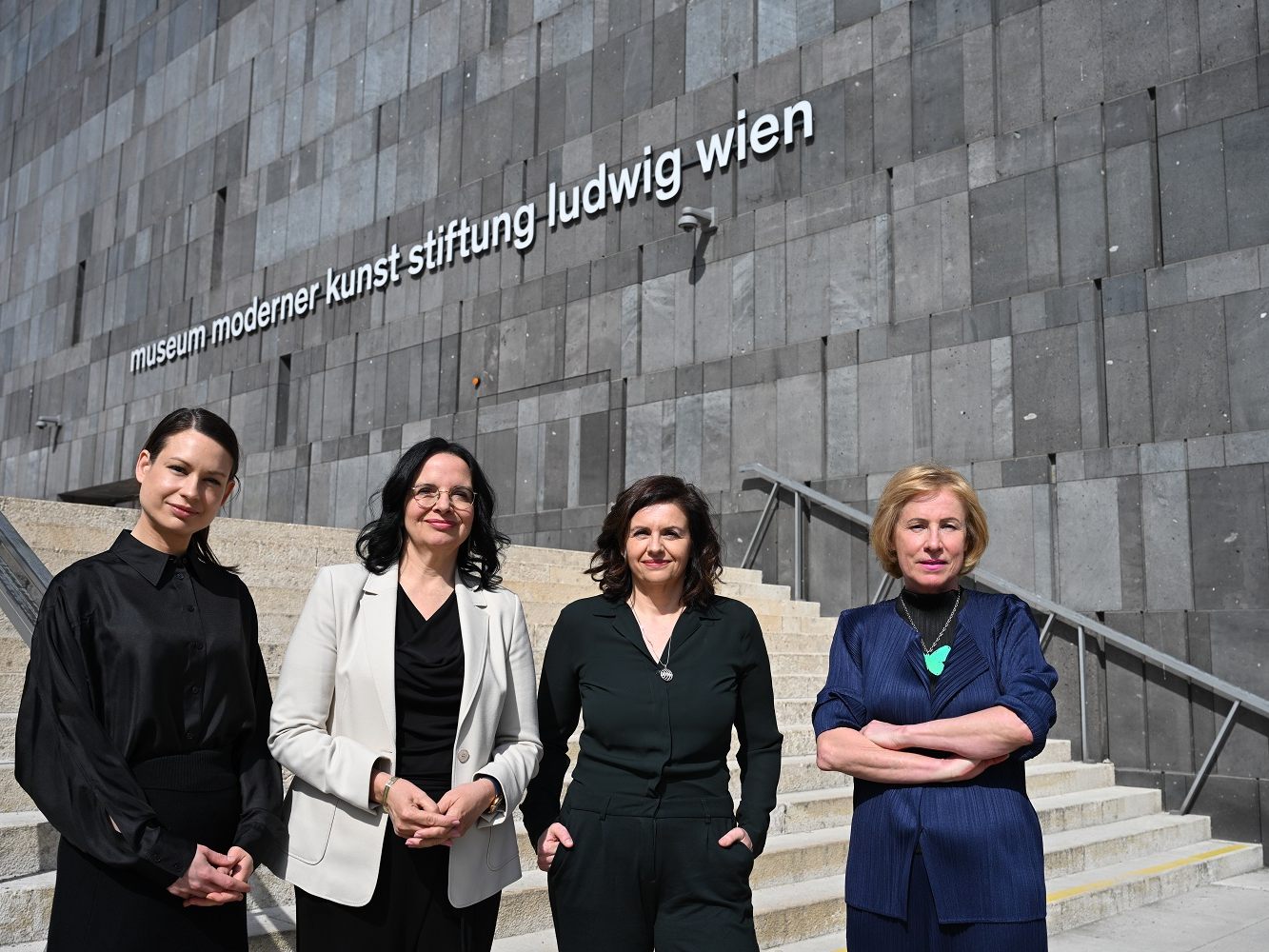 Von links nach rechts: Die künftige mumok-Generaldirektorin Hellberg neben Mayer, Lamprechter und Kraus. Von links nach rechts: Die künftige mumok-Generaldirektorin Hellberg neben Mayer, Lamprechter und Kraus.