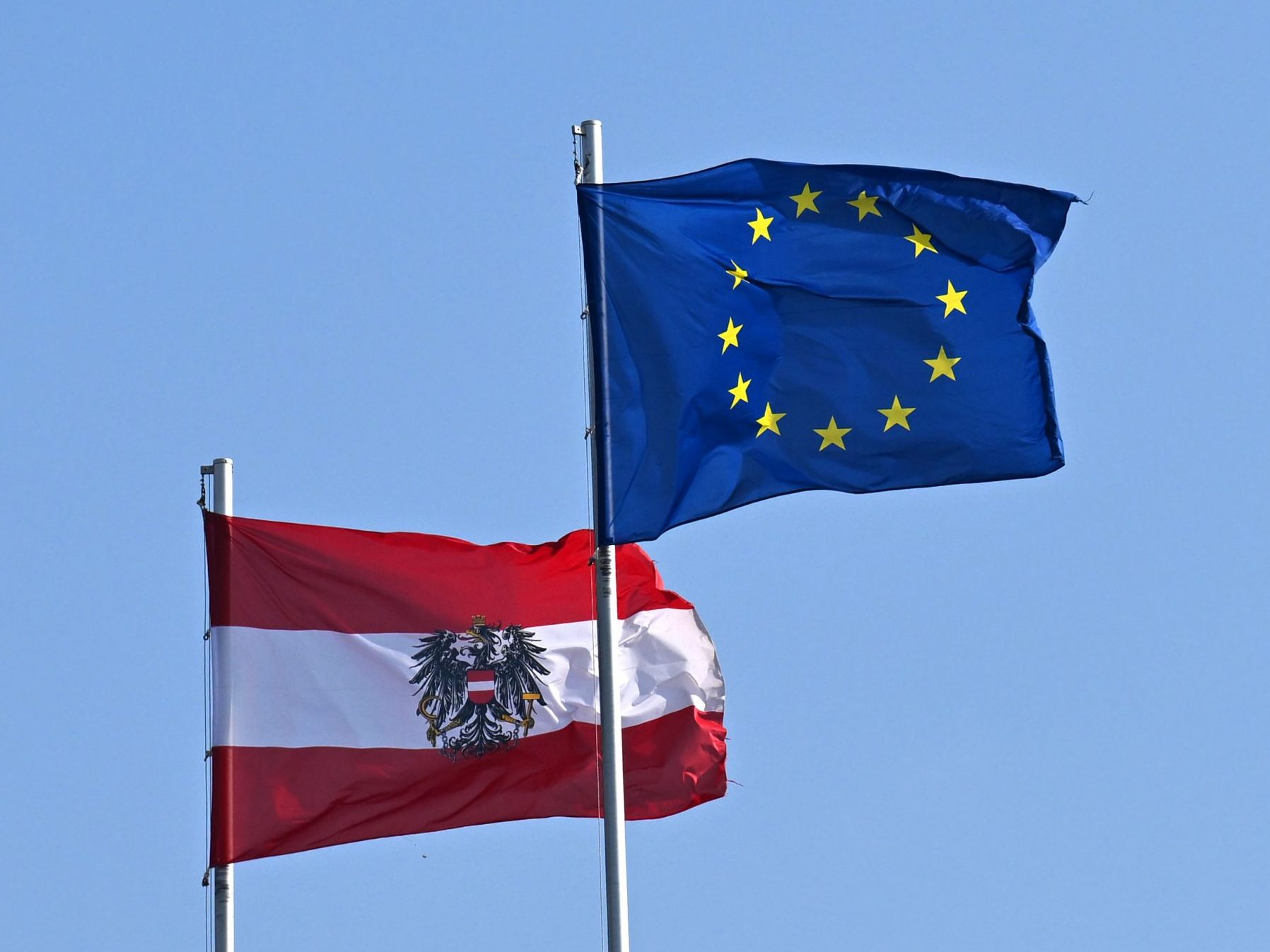 Die EU-Wahl-Kandidaten begeben sich auf Wahlkampftouren. Die EU-Wahl-Kandidaten begeben sich auf Wahlkampftouren.