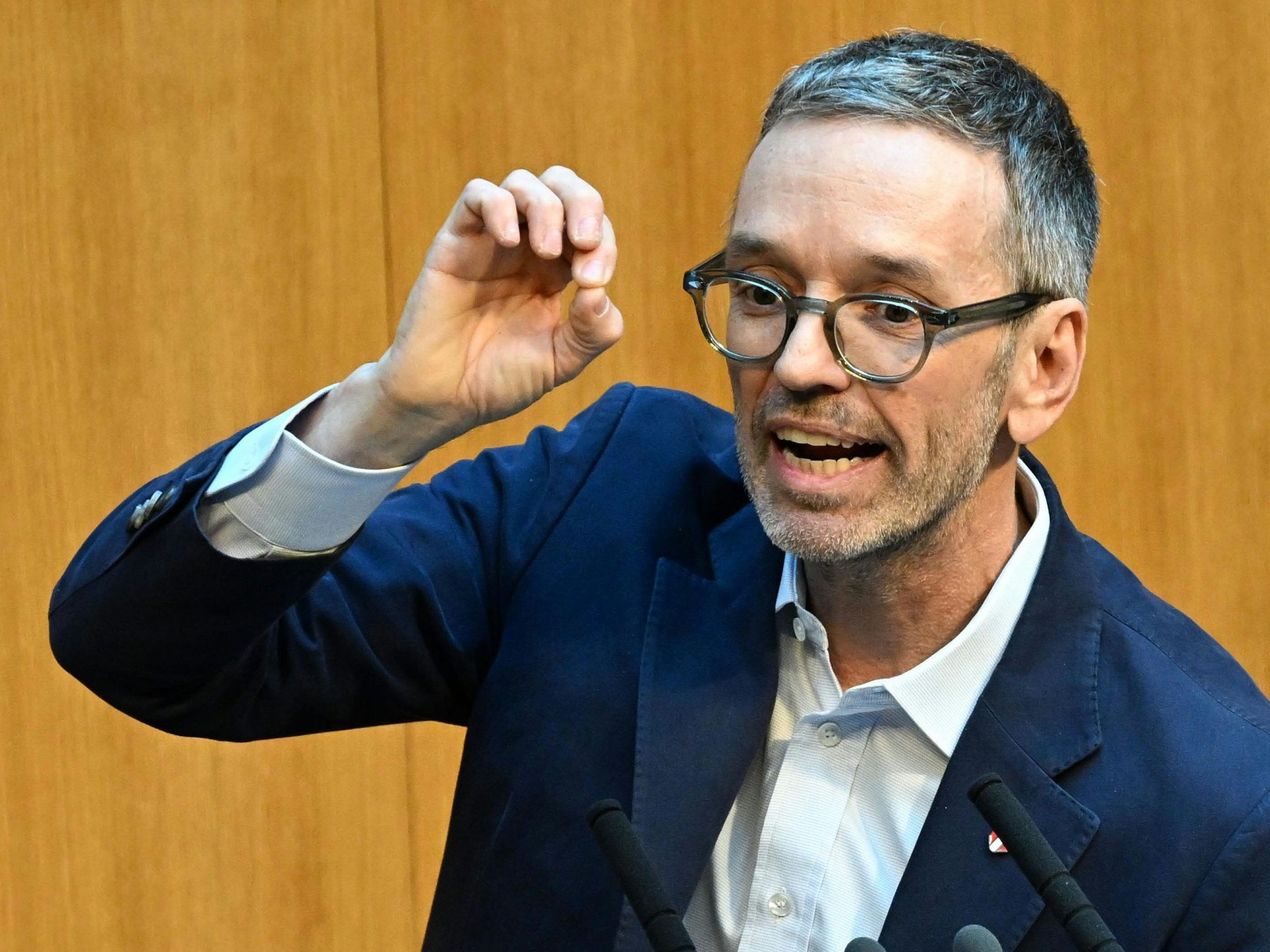 U-Ausschuss: ÖVP rückt mit zehn Fragen an Kickl an. U-Ausschuss: ÖVP rückt mit zehn Fragen an Kickl an.