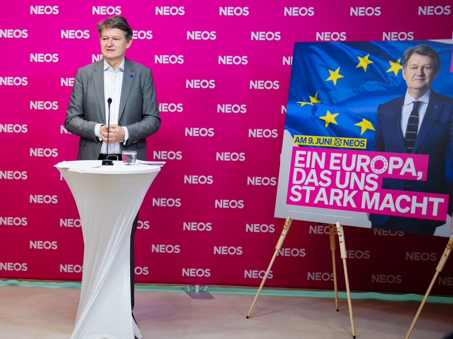 Die NEOS präsentierten ihre 2. Plakatwelle zur EU-Wahl. Die NEOS präsentierten ihre 2. Plakatwelle zur EU-Wahl.