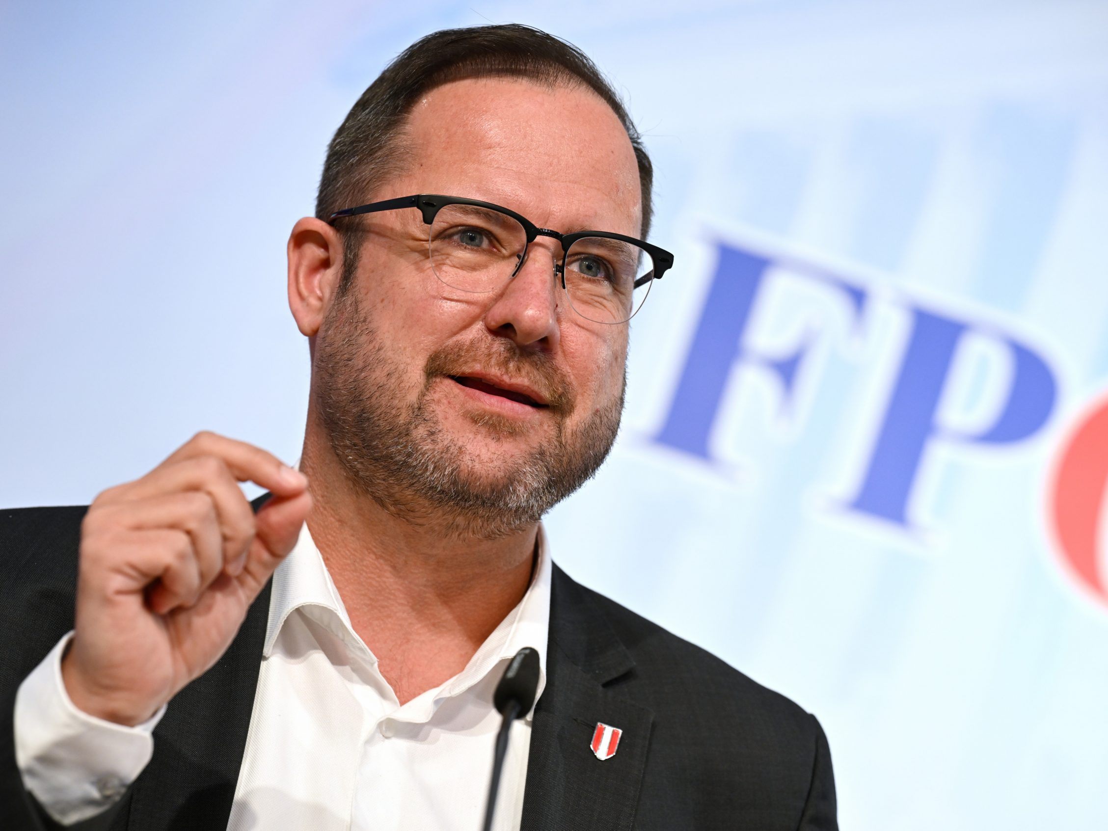 Hafenecker macht die ÖVP für den Vorfall verantwortlich.
