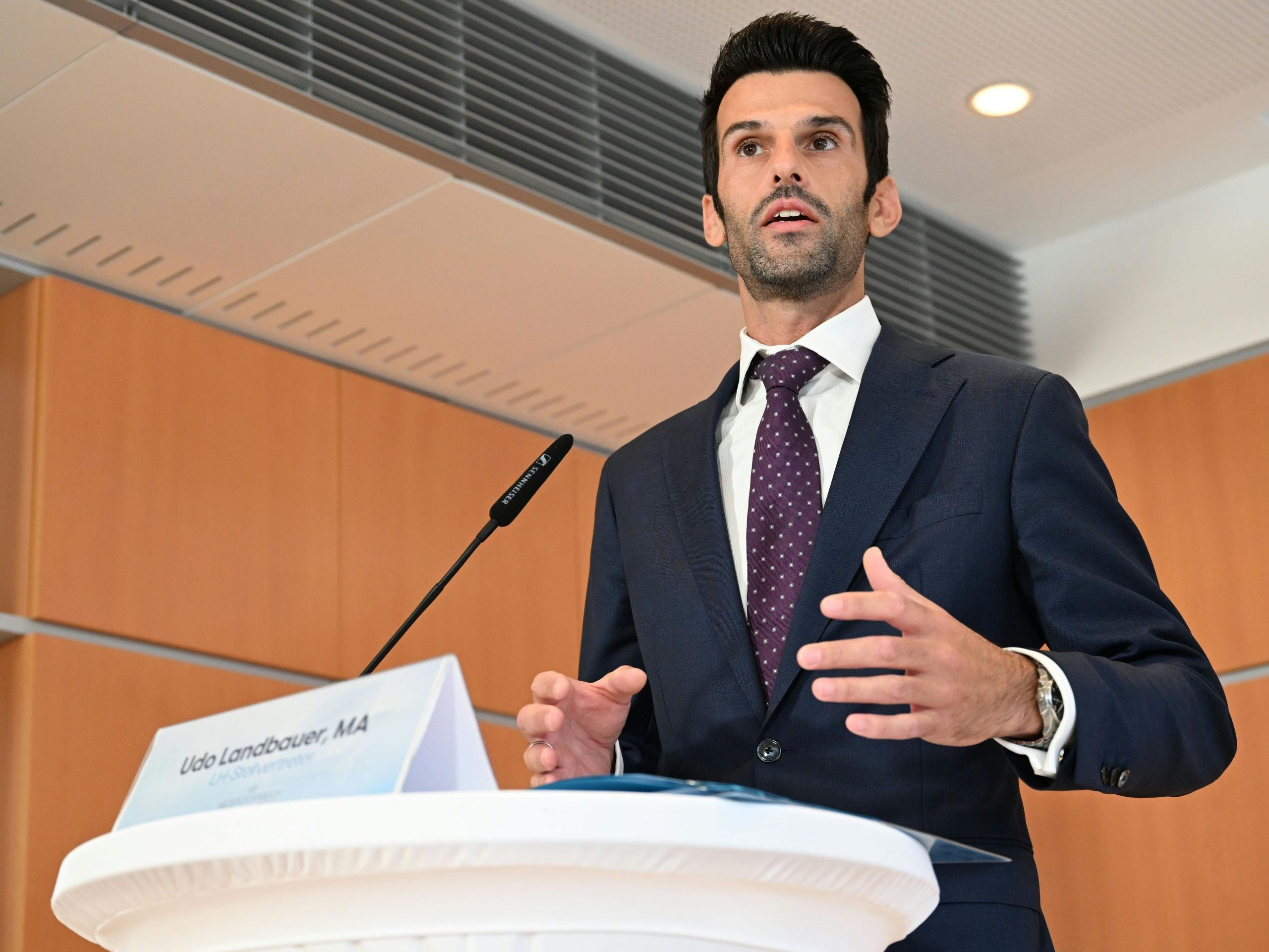 Landbauer (im Bild) und Baier sehen "eine schnelle, unkomplizierte Lösung". Landbauer (im Bild) und Baier sehen "eine schnelle, unkomplizierte Lösung".