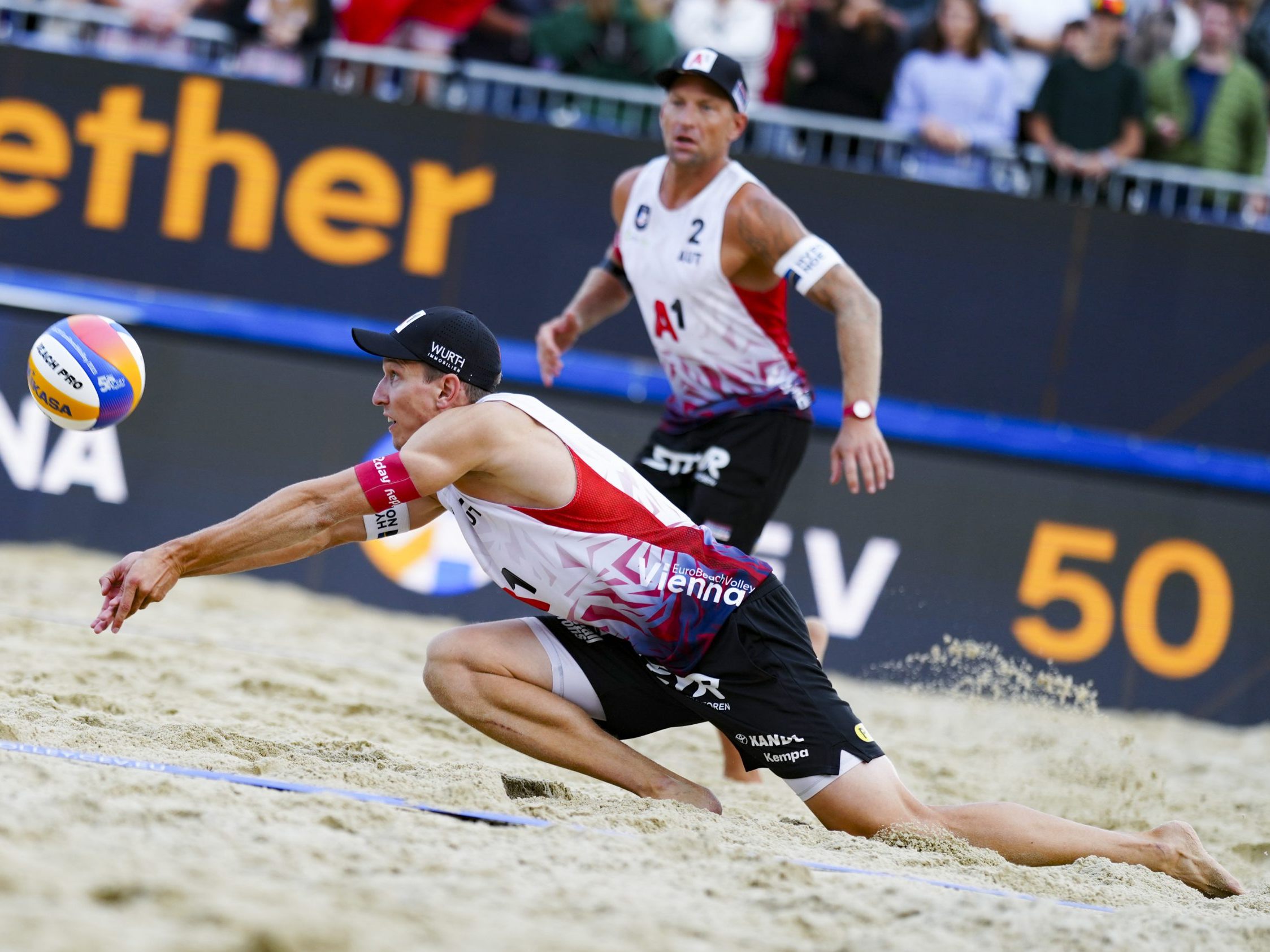 Hörl/Horst schrammten an der Olympia-Qualifikation vorbei. Hörl/Horst schrammten an der Olympia-Qualifikation vorbei.