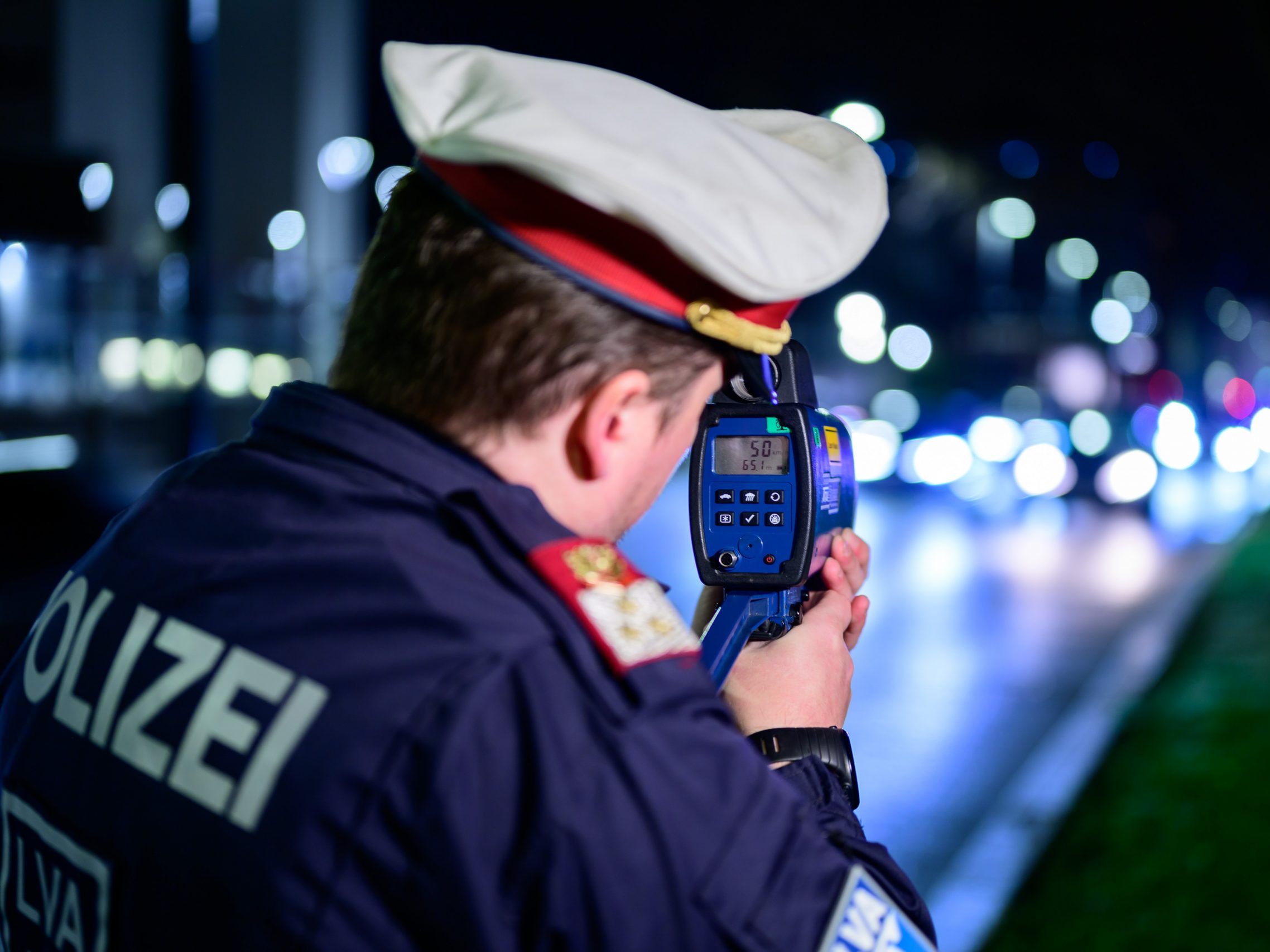 Ein Probeführerscheinbesitzer wurde mit 136 km/h im Ortsgebiet gemessen. Ein Probeführerscheinbesitzer wurde mit 136 km/h im Ortsgebiet gemessen.