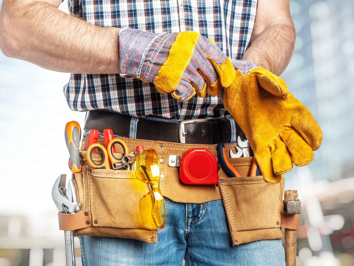 Maximal 2.000 Euro pro Haushalt und Jahr werden mit dem Handwerkerbonus gefördert. Maximal 2.000 Euro pro Haushalt und Jahr werden mit dem Handwerkerbonus gefördert.