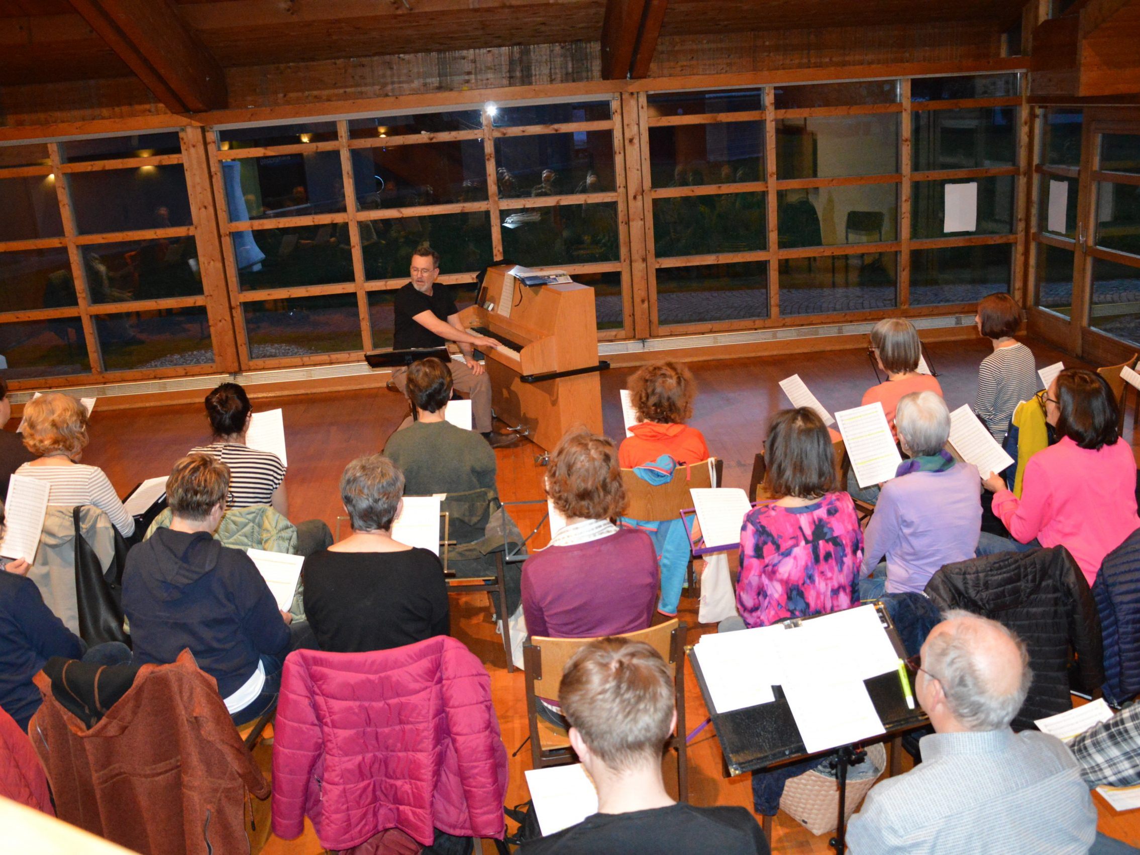 Der Chor St. Nikolaus lädt am Sonntag, dem 14. April 2024, zum Konzert in der Pfarrkirche Fussach.