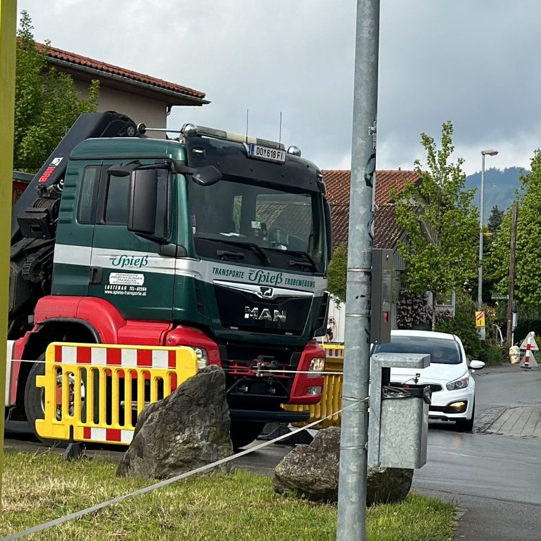 Auf der Hofsteigstraße gibt es eine Baustelle.