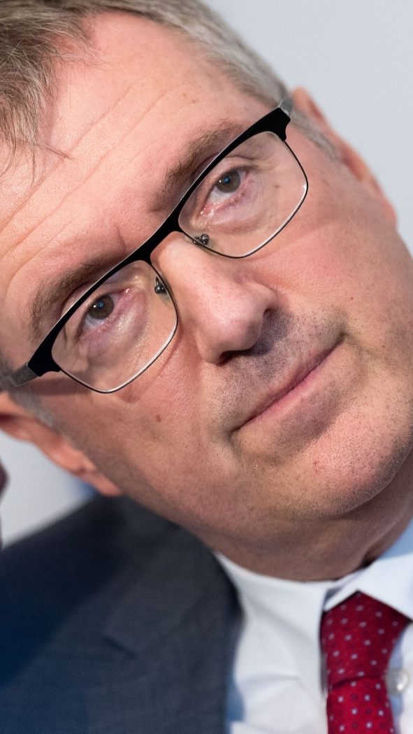 Israels Botschafter in Österreich, David Roet (l.) warnt vor den Raketenkapazitäten des Irans.