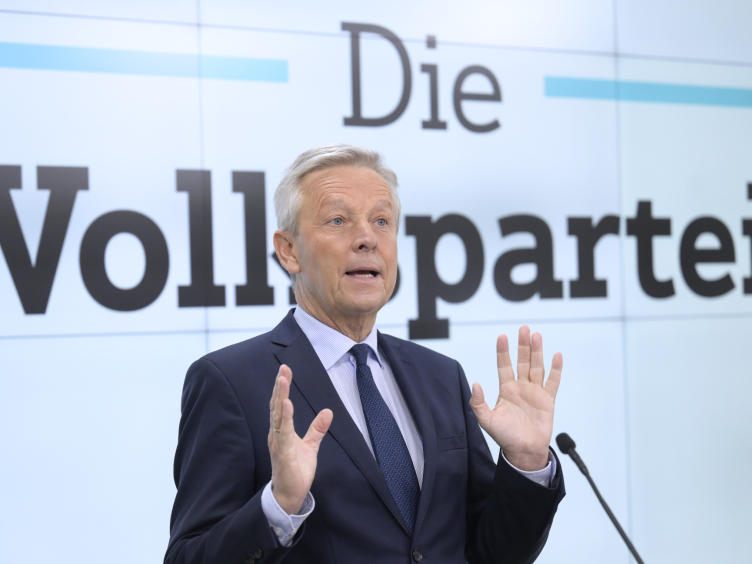 ÖVP-Spitzenkandiat Reinhold Lopatka im Portrait. ÖVP-Spitzenkandiat Reinhold Lopatka im Portrait.