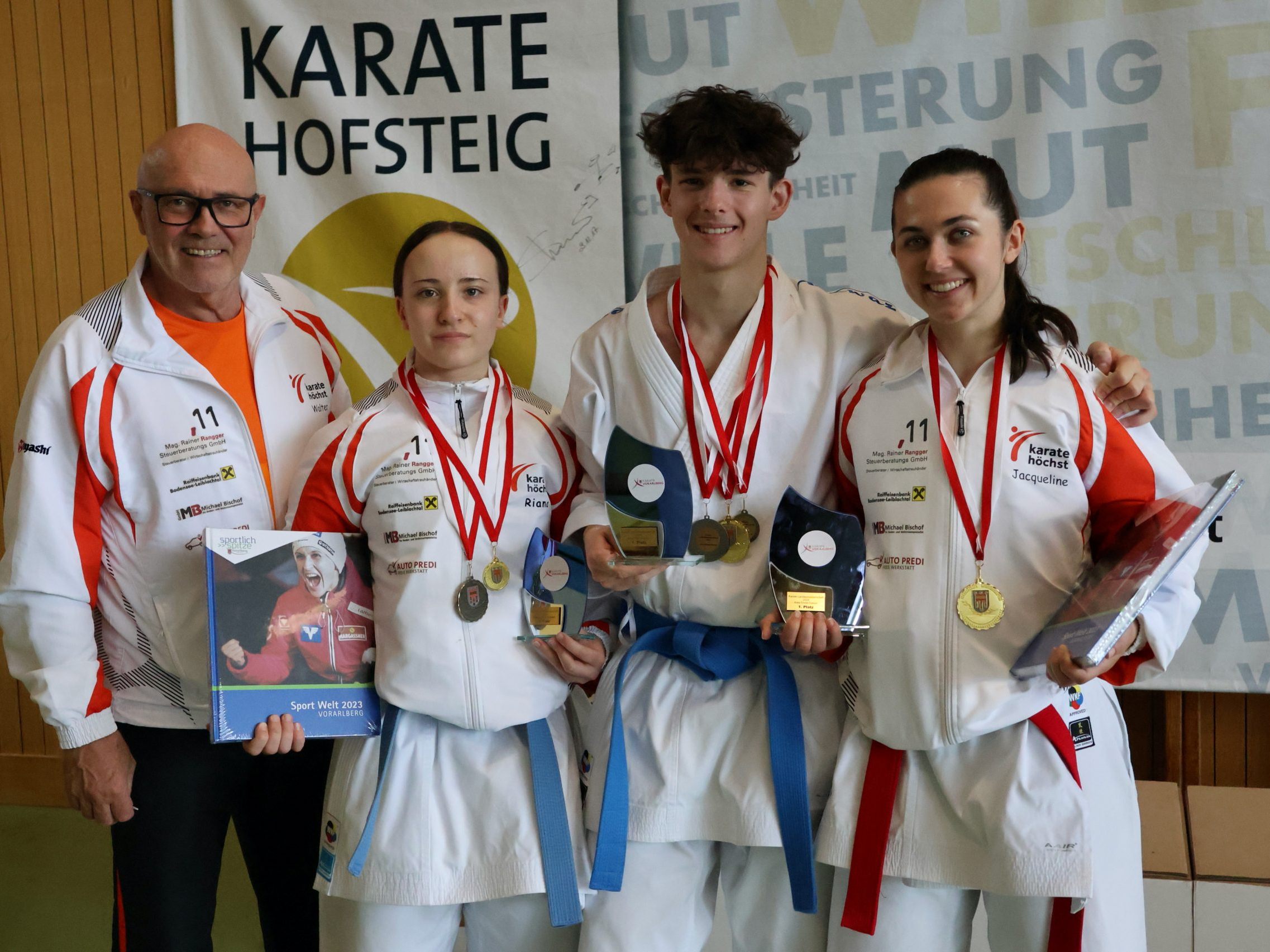 vlnr.: Trainer Walter Braitsch, Riana Maly, David Nussbaumer, Jacqueline Berger vlnr.: Trainer Walter Braitsch, Riana Maly, David Nussbaumer, Jacqueline Berger