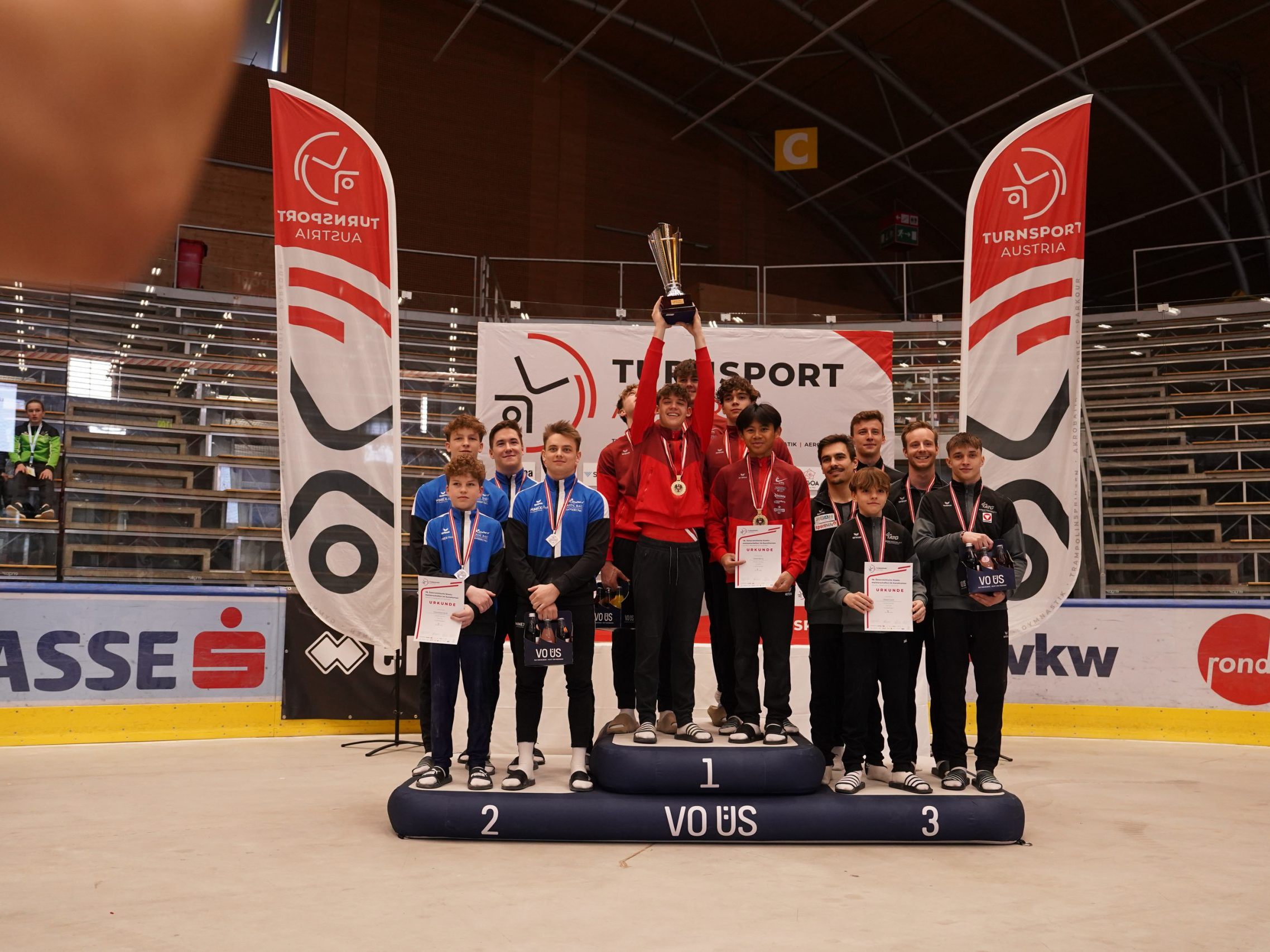 Teamtitel der Vorarlberger Jungs mit Joel Jauk. Teamtitel der Vorarlberger Jungs mit Joel Jauk.