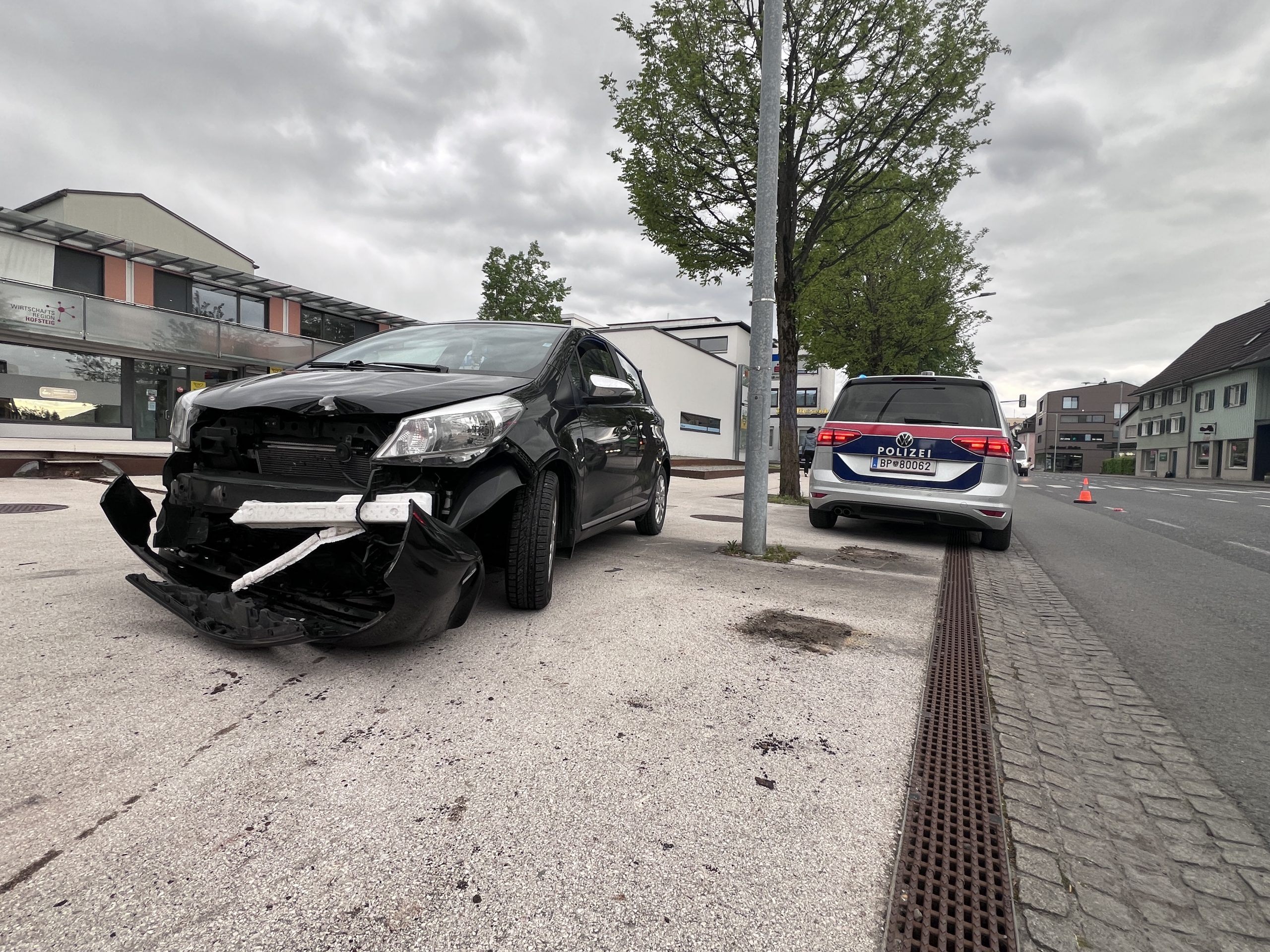 Am Dienstagabend kam es in Lauterach zu einem Unfall. Am Dienstagabend kam es in Lauterach zu einem Unfall.