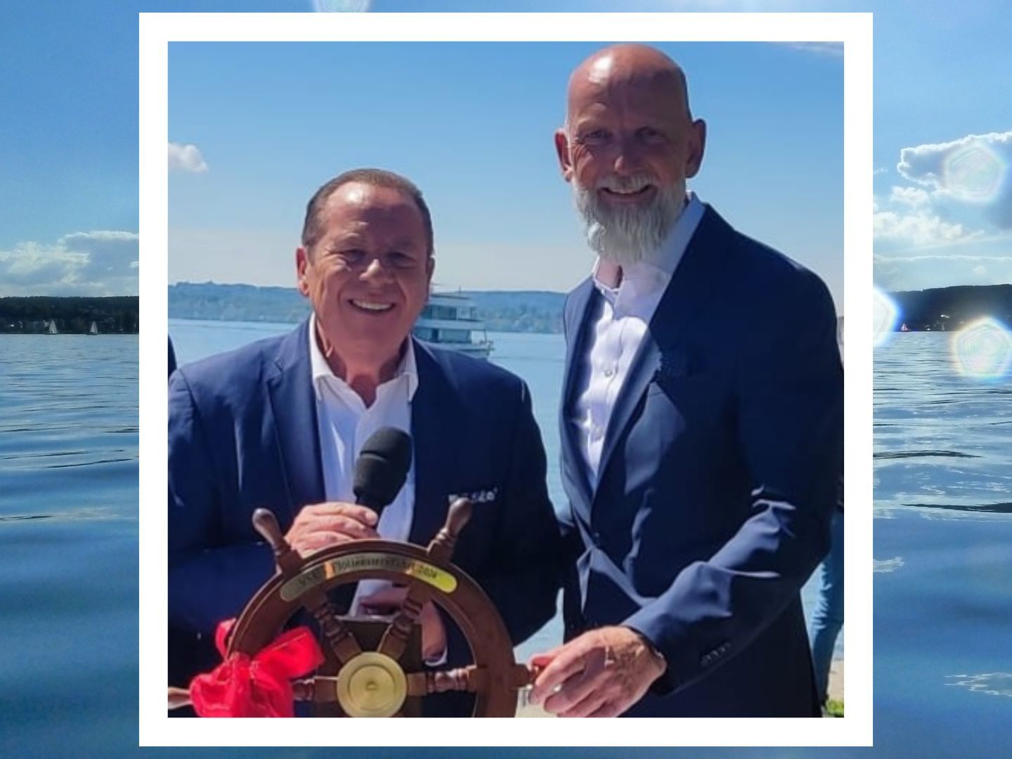 Roberto Kalin bei der Flottensternfahrt 2024 in Meersburg, mit dem Vorstand der Vereinigten Schifffahrtsunternehmen am Bodensee Dr. Norbert Reuter