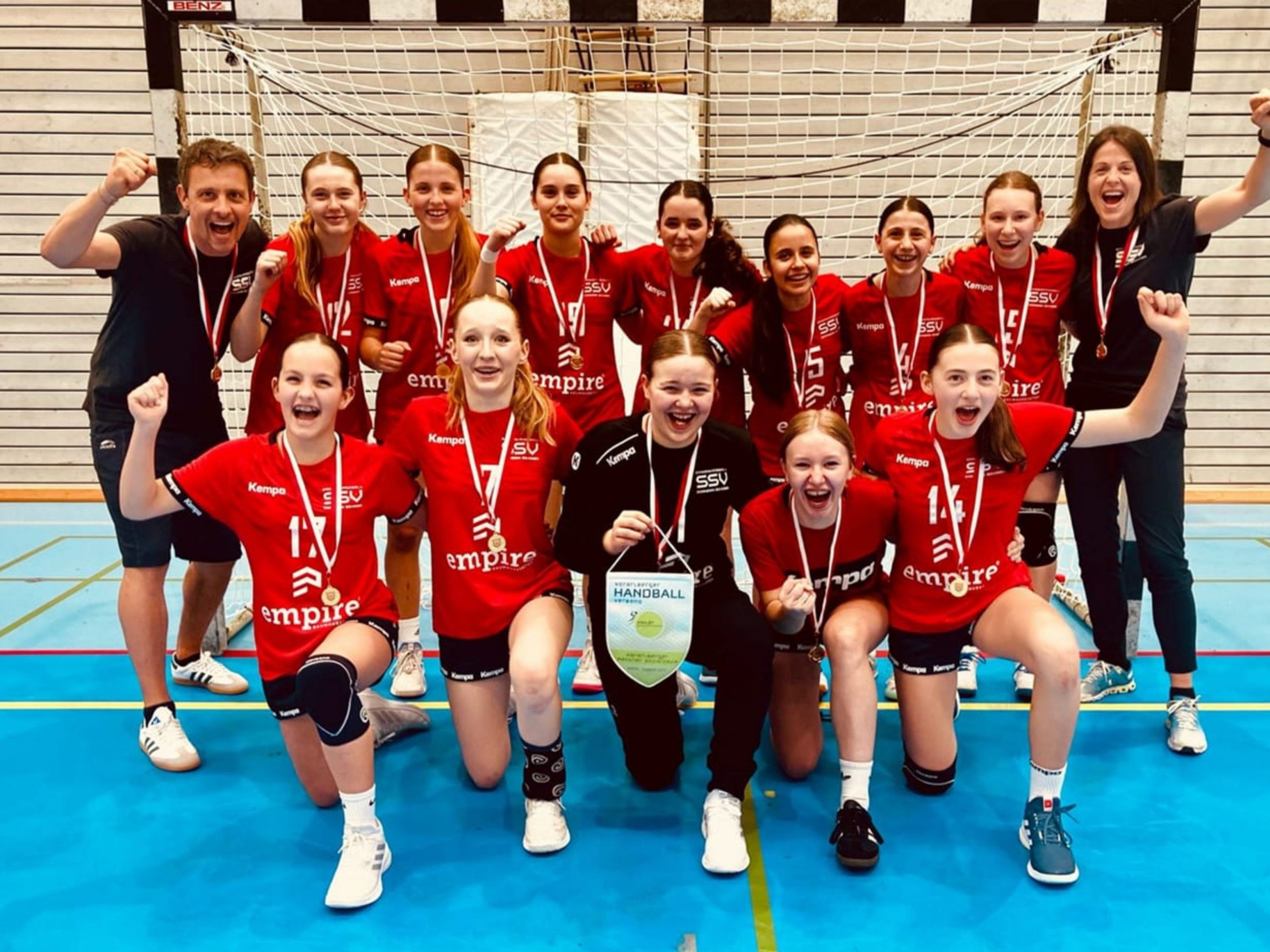 Das U13-Team des SSV Dornbirn-Schoren jubelte über den Landesmeistertitel 2024. Das U13-Team des SSV Dornbirn-Schoren jubelte über den Landesmeistertitel 2024.